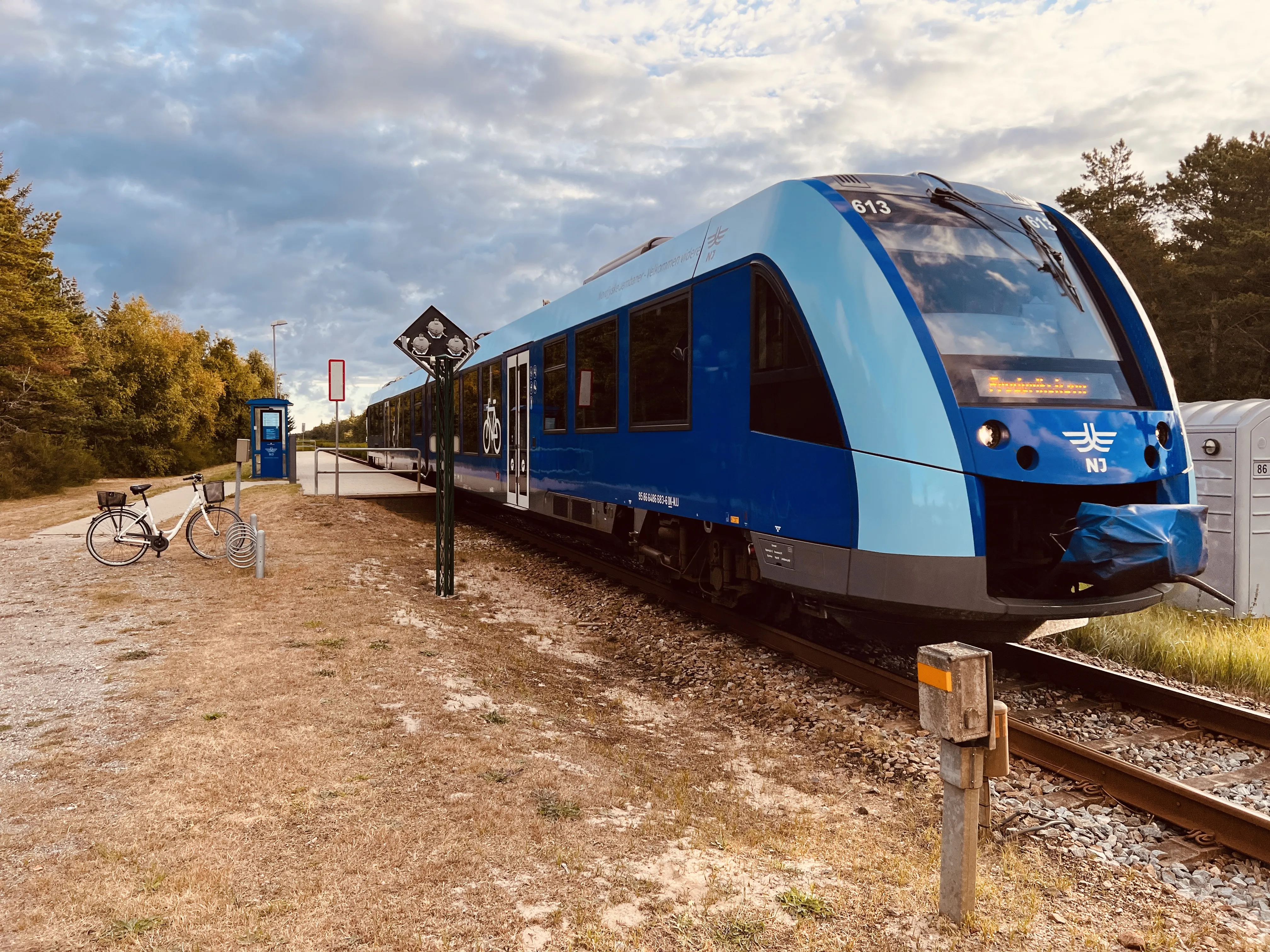 Billede af NJJ LM 613 fotograferet ud for Bunken Trinbræt.