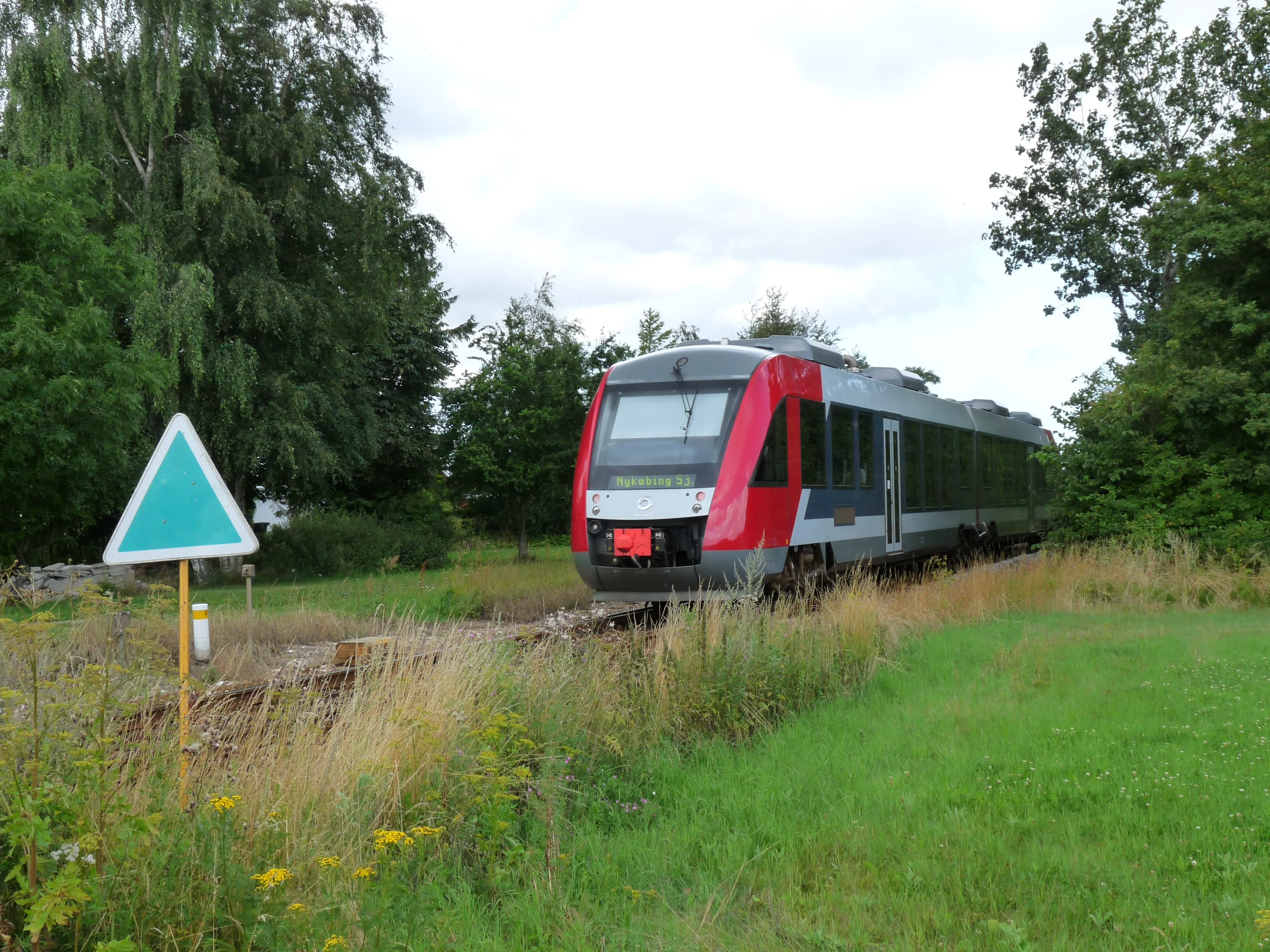 Billede af RTOG 2025-2125, tidligere VL 2025-2125 fotograferet ud for Mårsø Station.