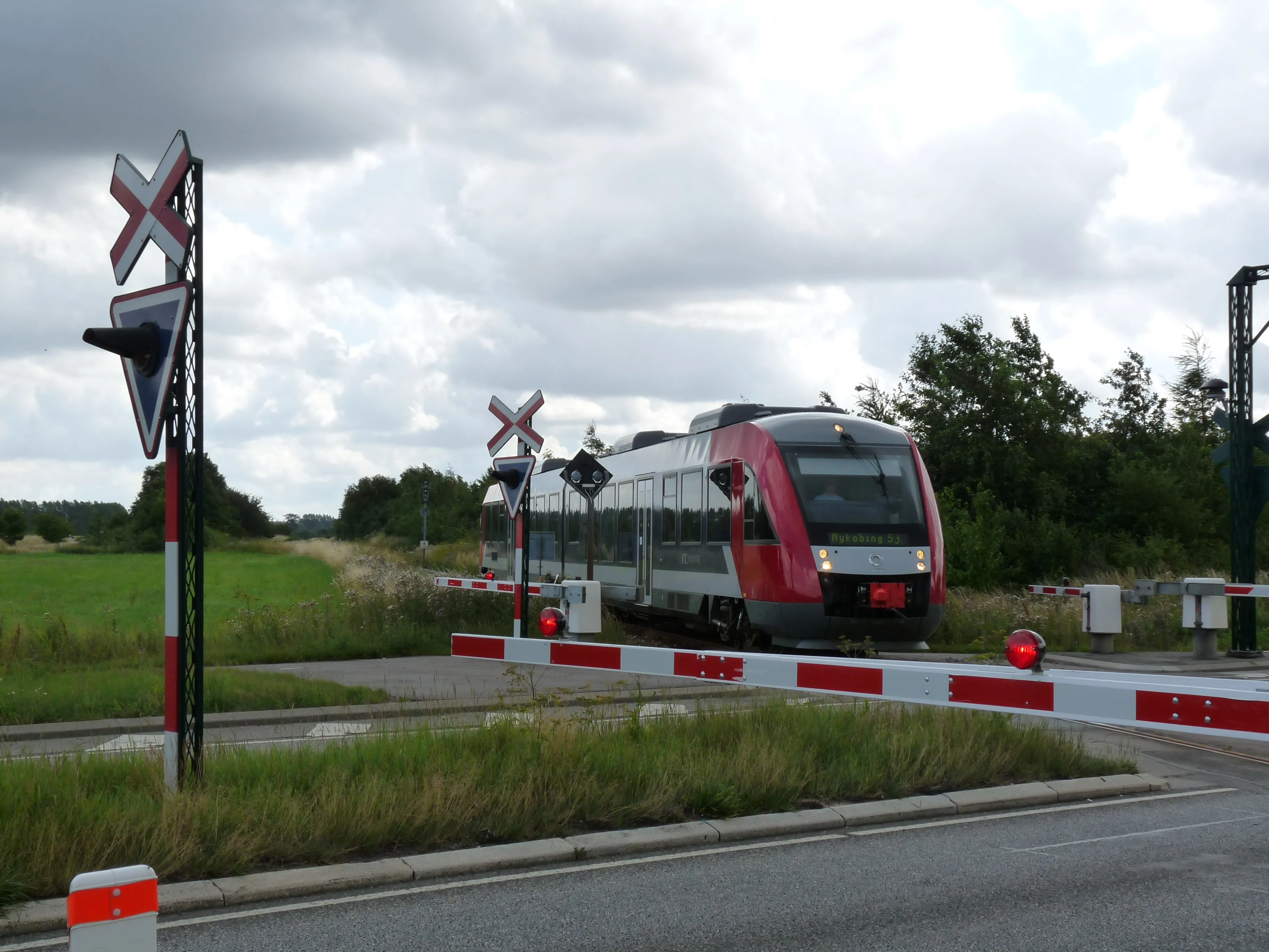 Billede af RTOG 2025-2125, tidligere VL 2025-2125 fotograferet ud for Mårsø Station.