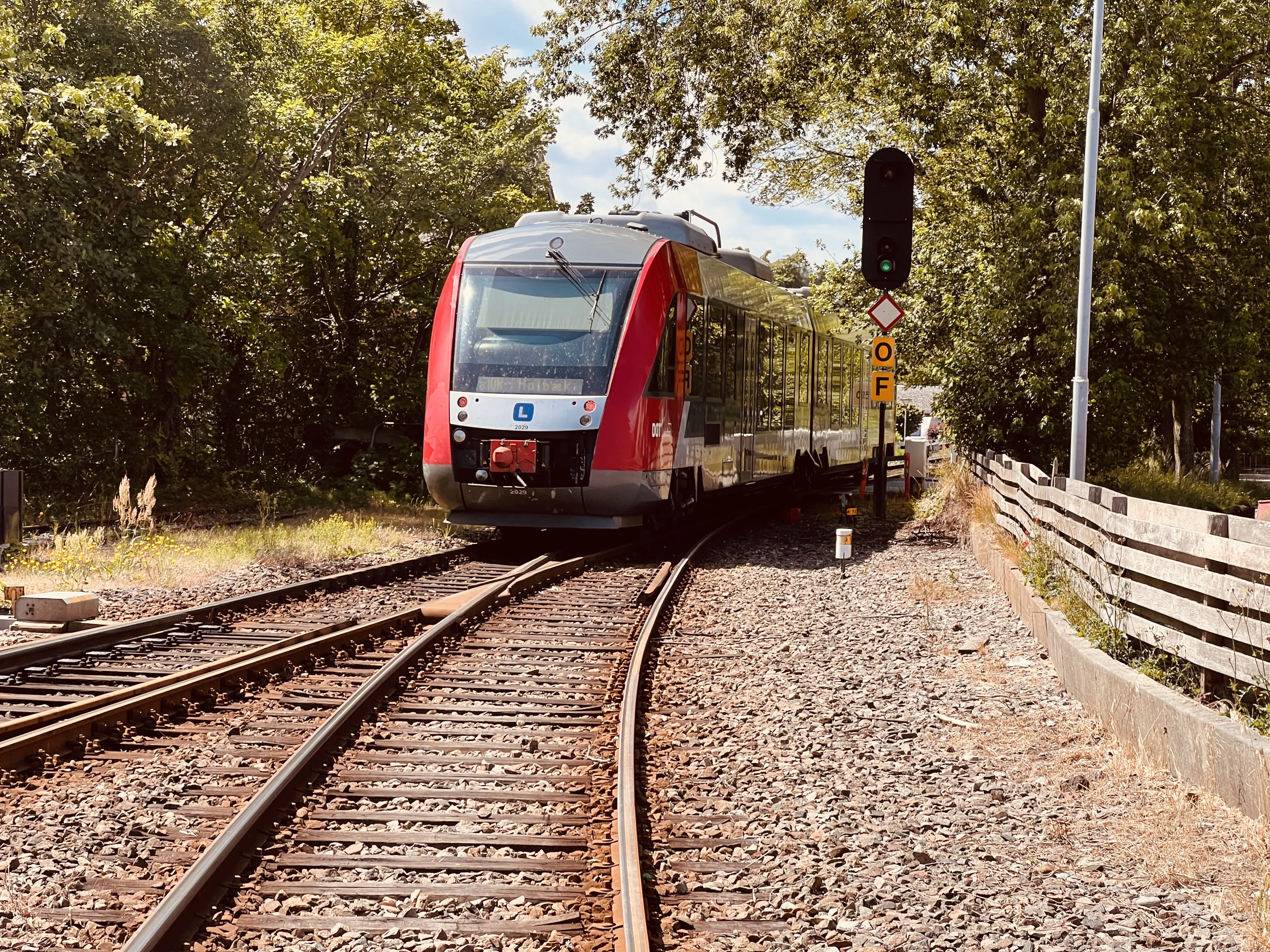 Billede af LT 2029-2129, tidligere VL 2029-2129 fotograferet ud for Nykøbing Sjælland Station.