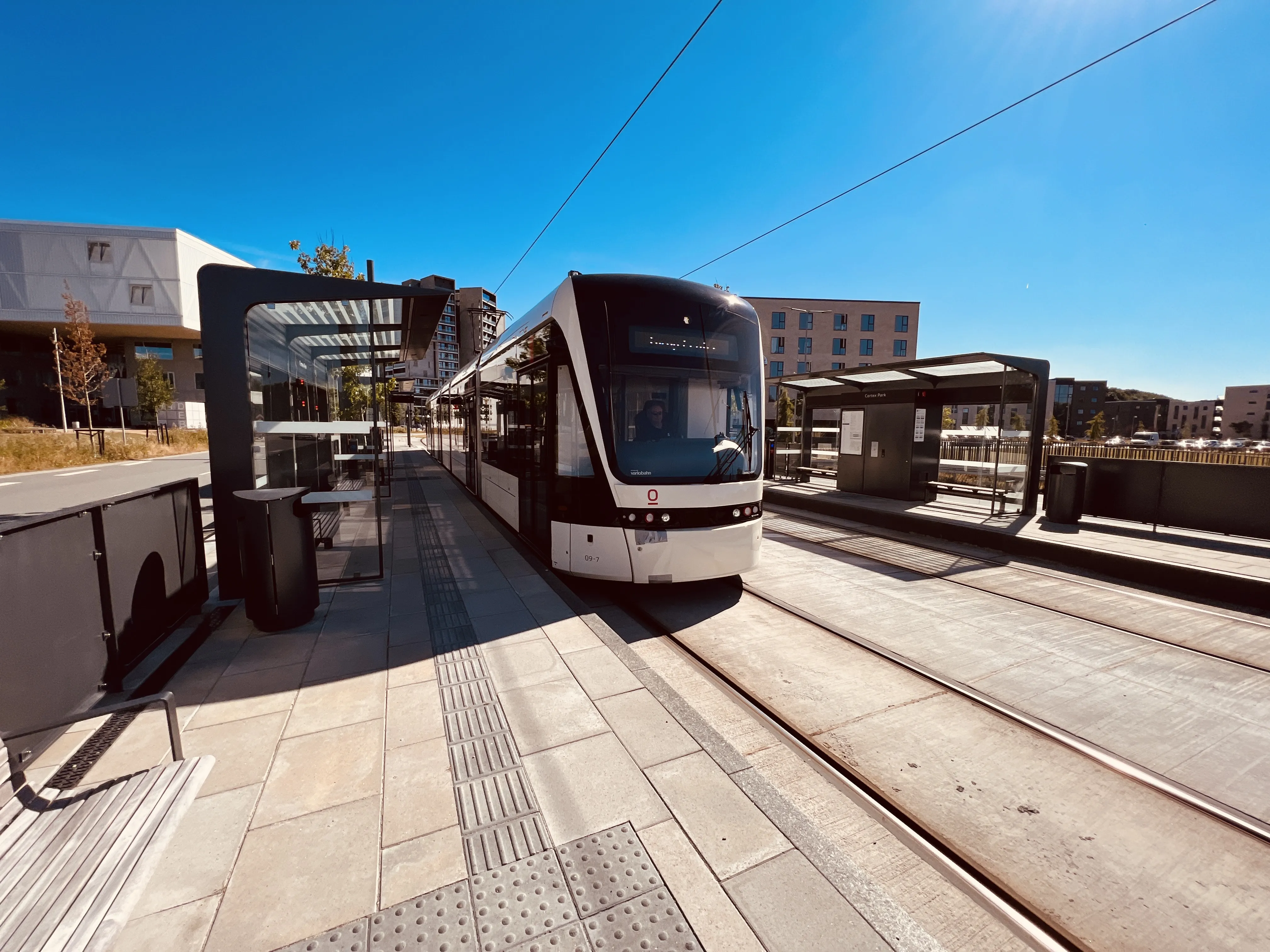 Billede af Odense Letbane togsæt 09 fotograferet ud for Cortex Park Letbanestation.