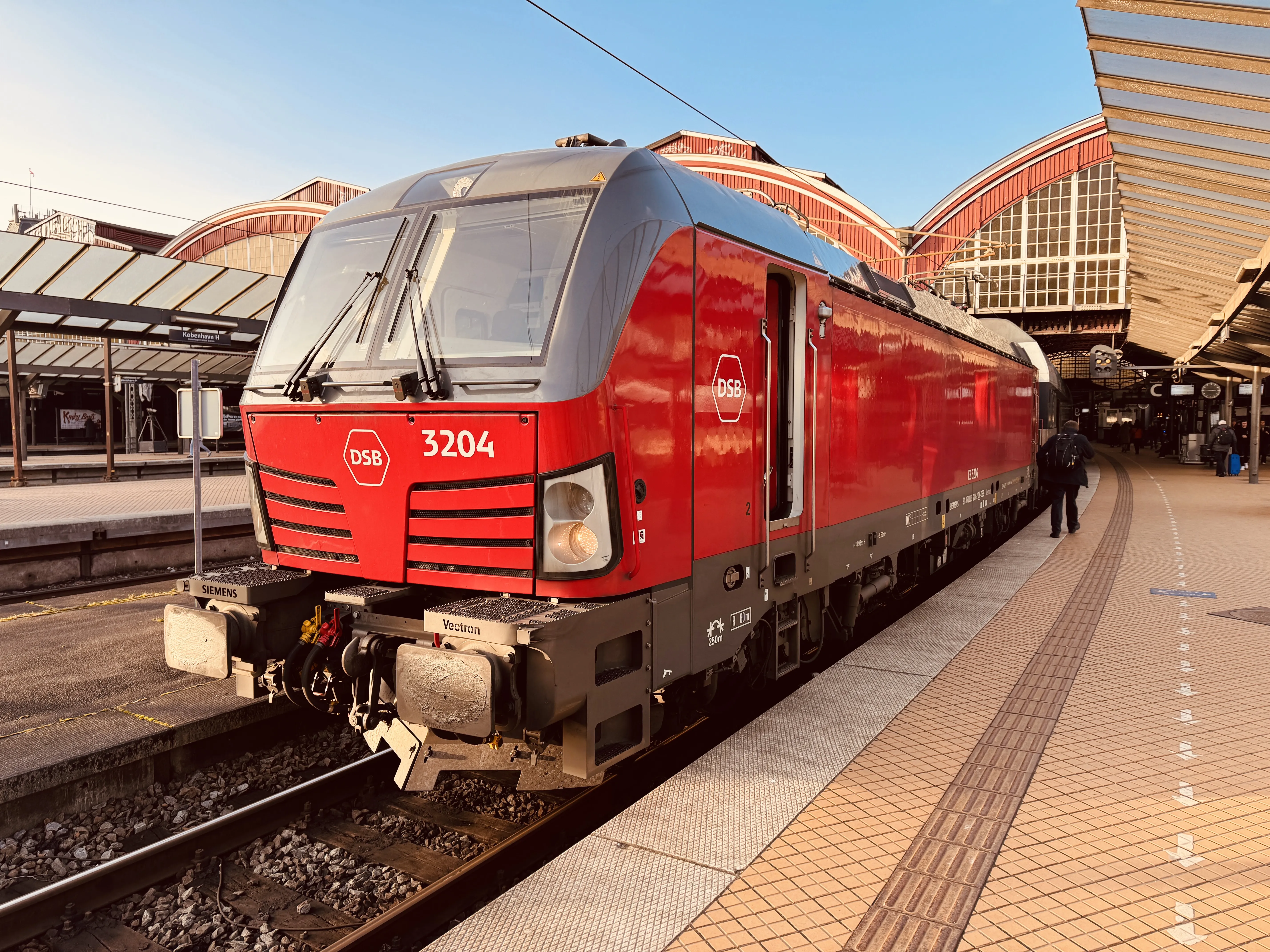 Billede af DSB EB 3204 fotograferet ud for København Hovedbanegård.