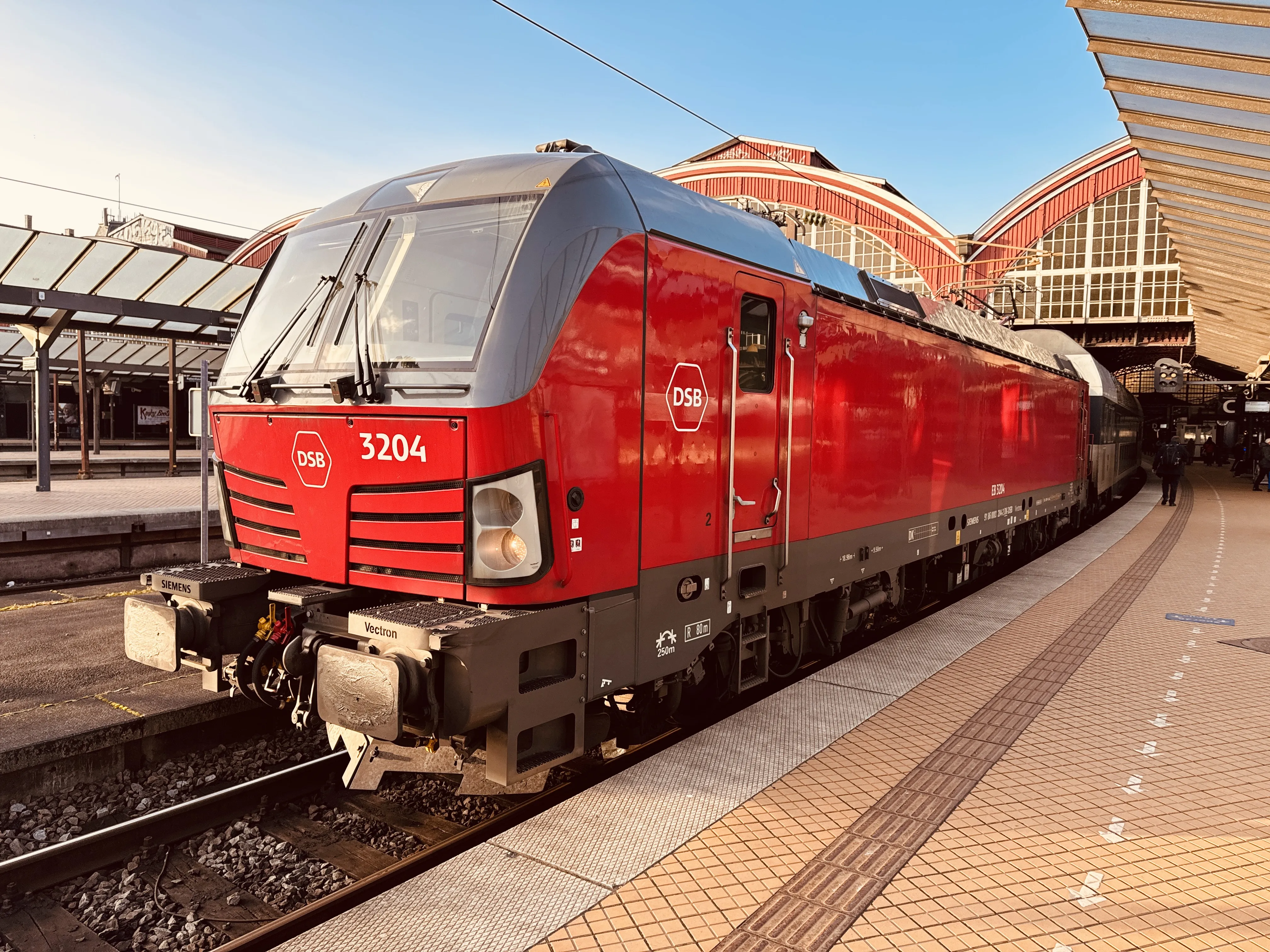 Billede af DSB EB 3204 fotograferet ud for København Hovedbanegård.