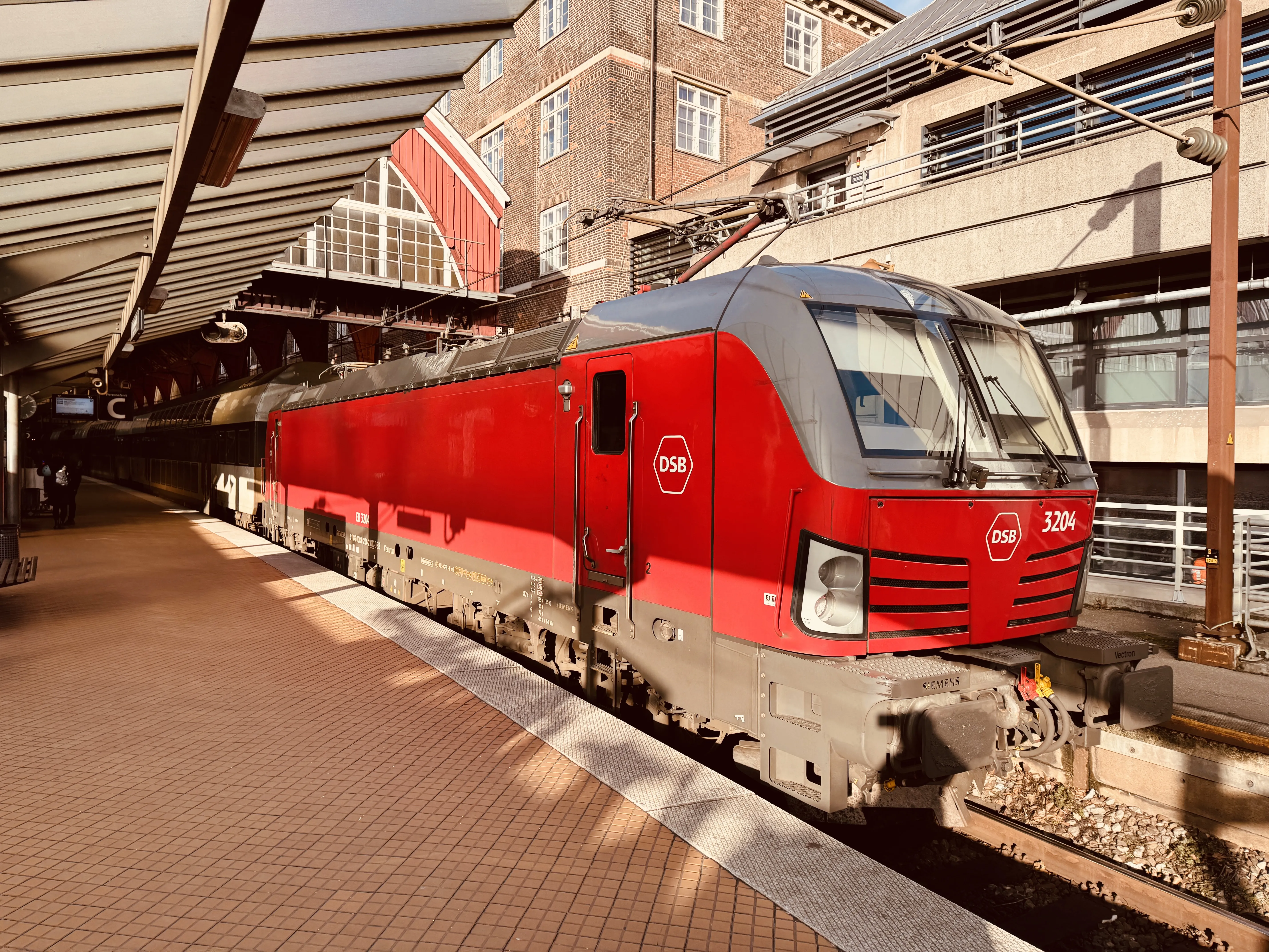 Billede af DSB EB 3204 fotograferet ud for København Hovedbanegård.