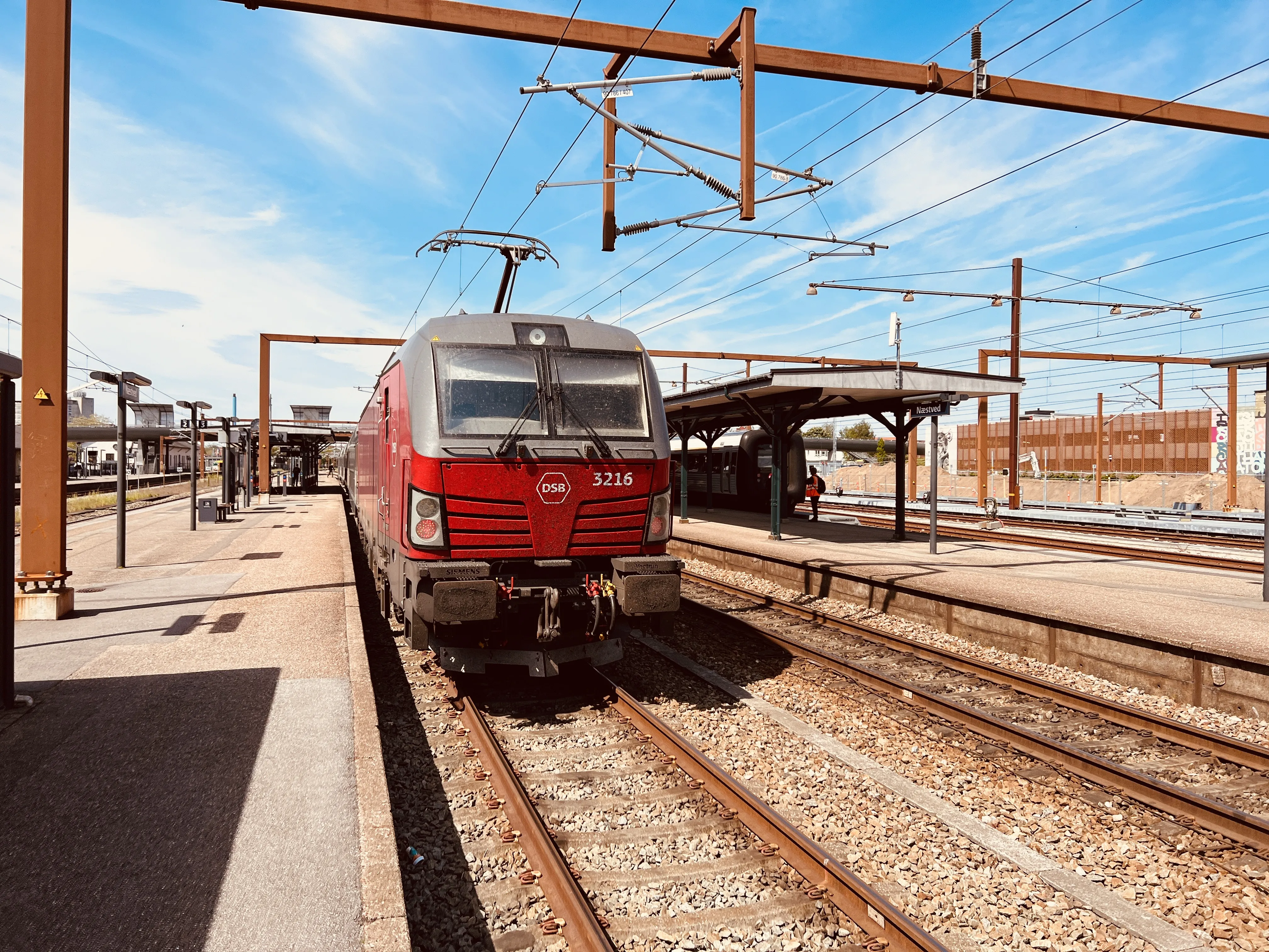 Billede af DSB EB 3216 fotograferet ud for Næstved Station.