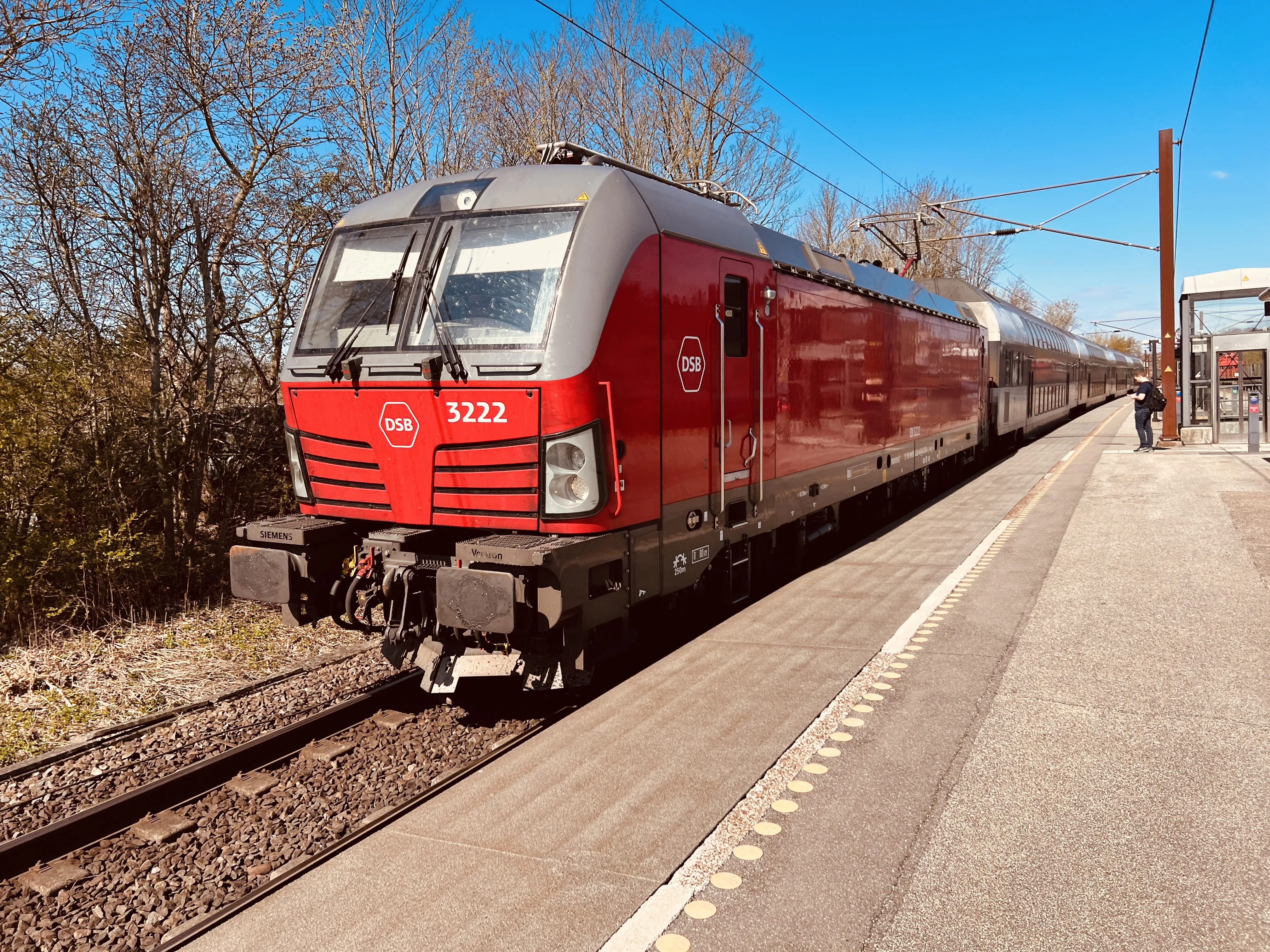 Billede af DSB EB 3222 fotograferet ud for Borup Station.