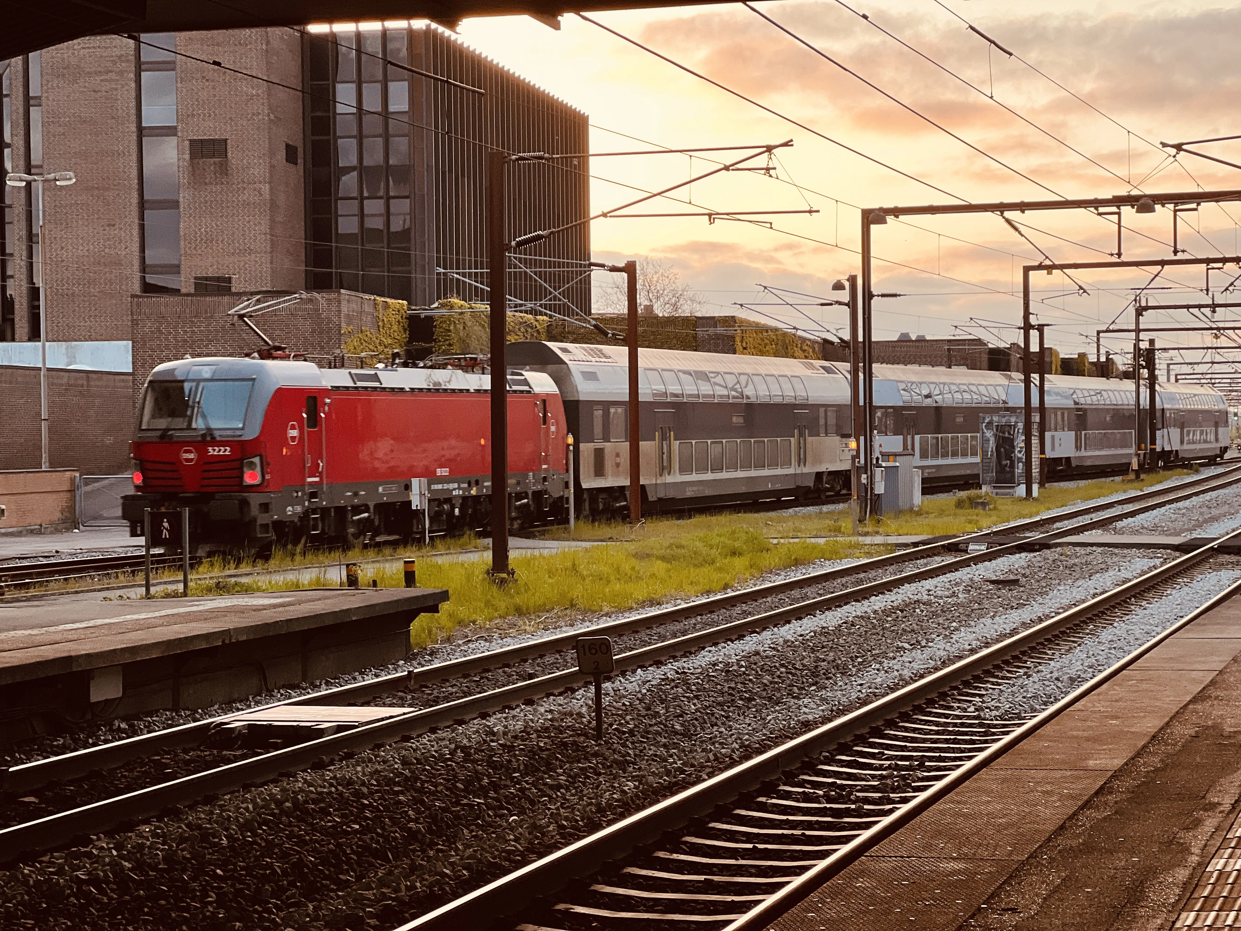 Billede af DSB EB 3222 fotograferet ud for Odense Banegård Center.