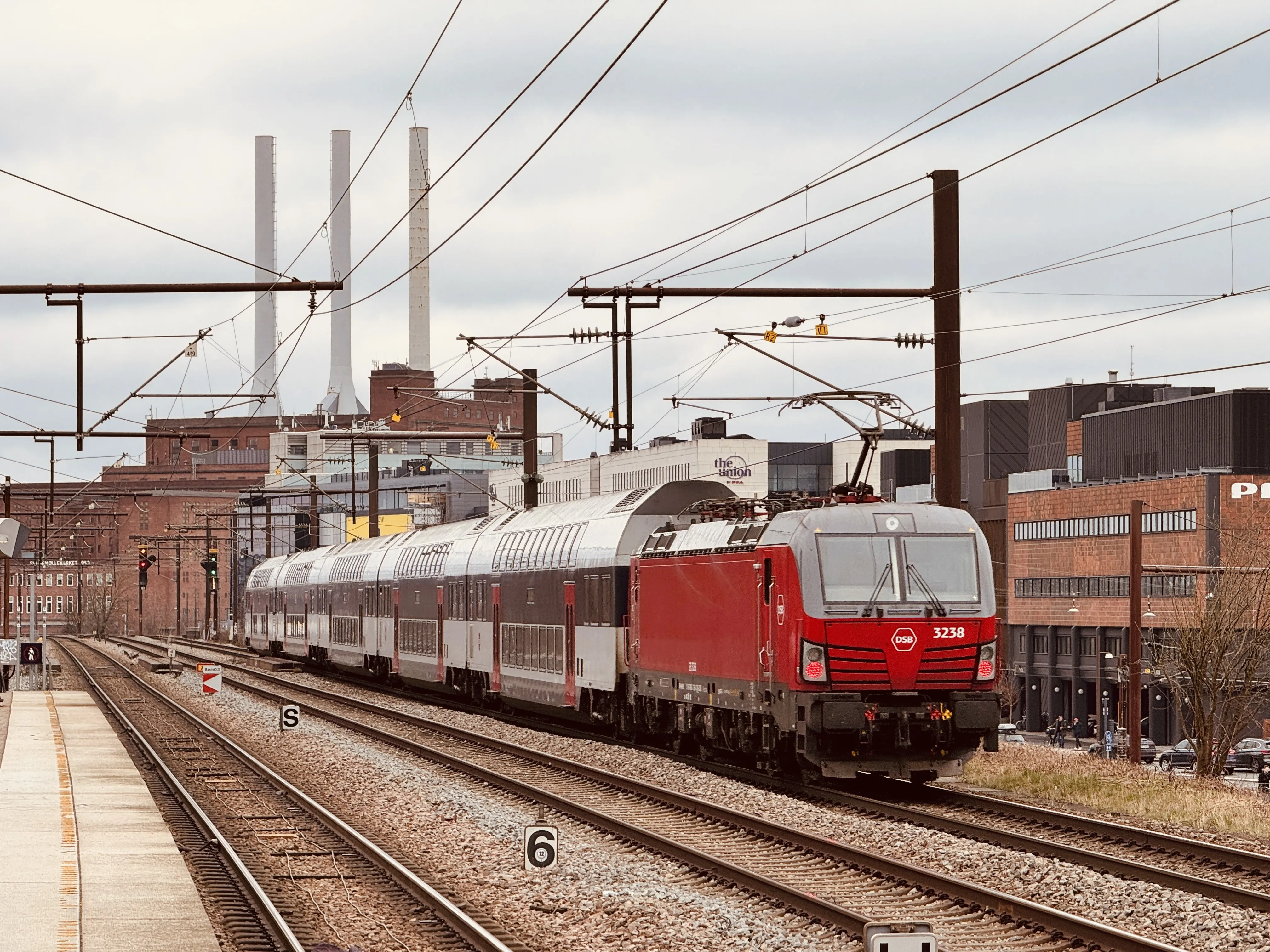 Billede af DSB EB 3238 fotograferet ud for Nordhavn S-togstrinbræt.