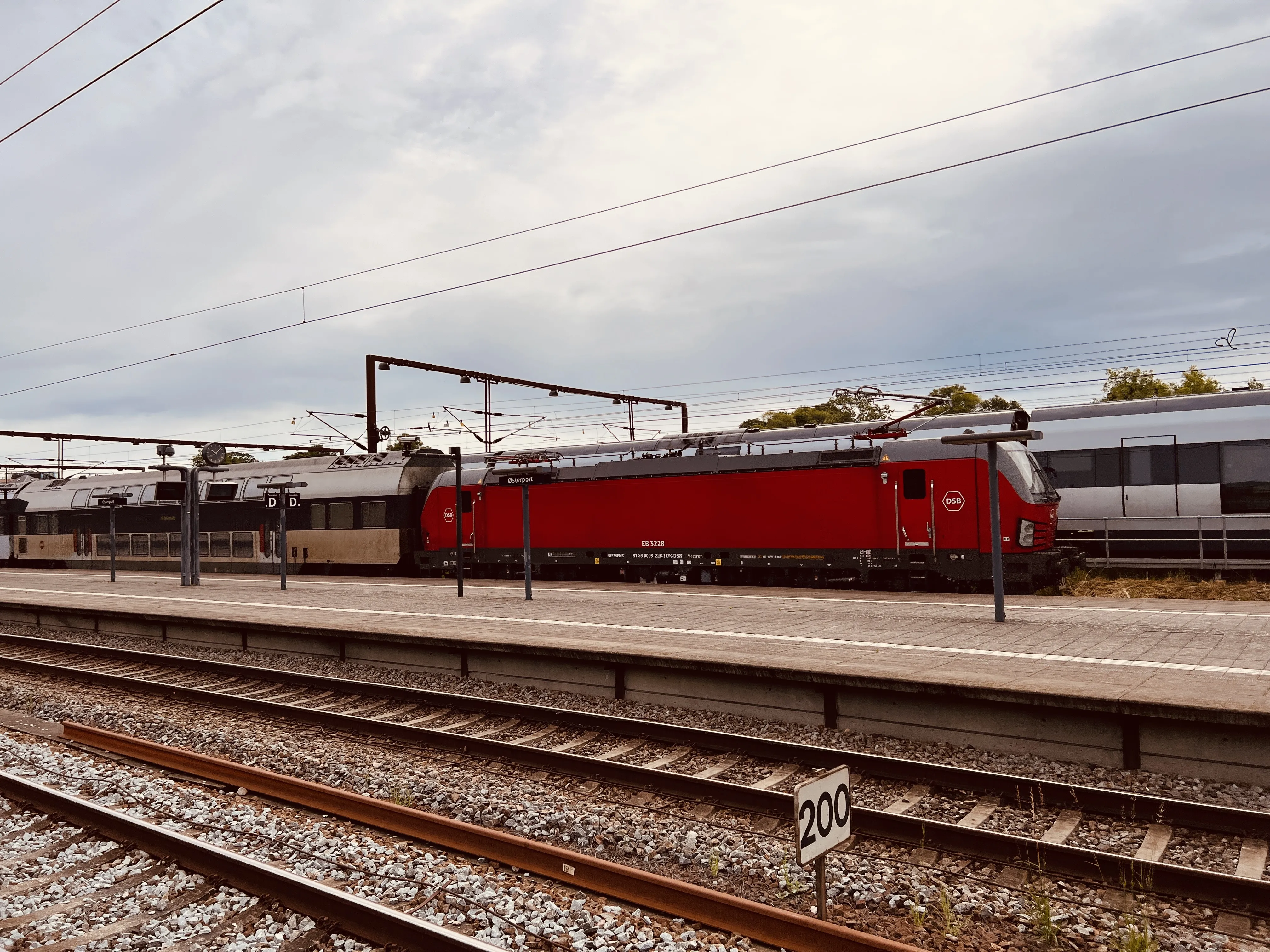 Billede af DSB EB 3228 fotograferet ud for Østerport Station.