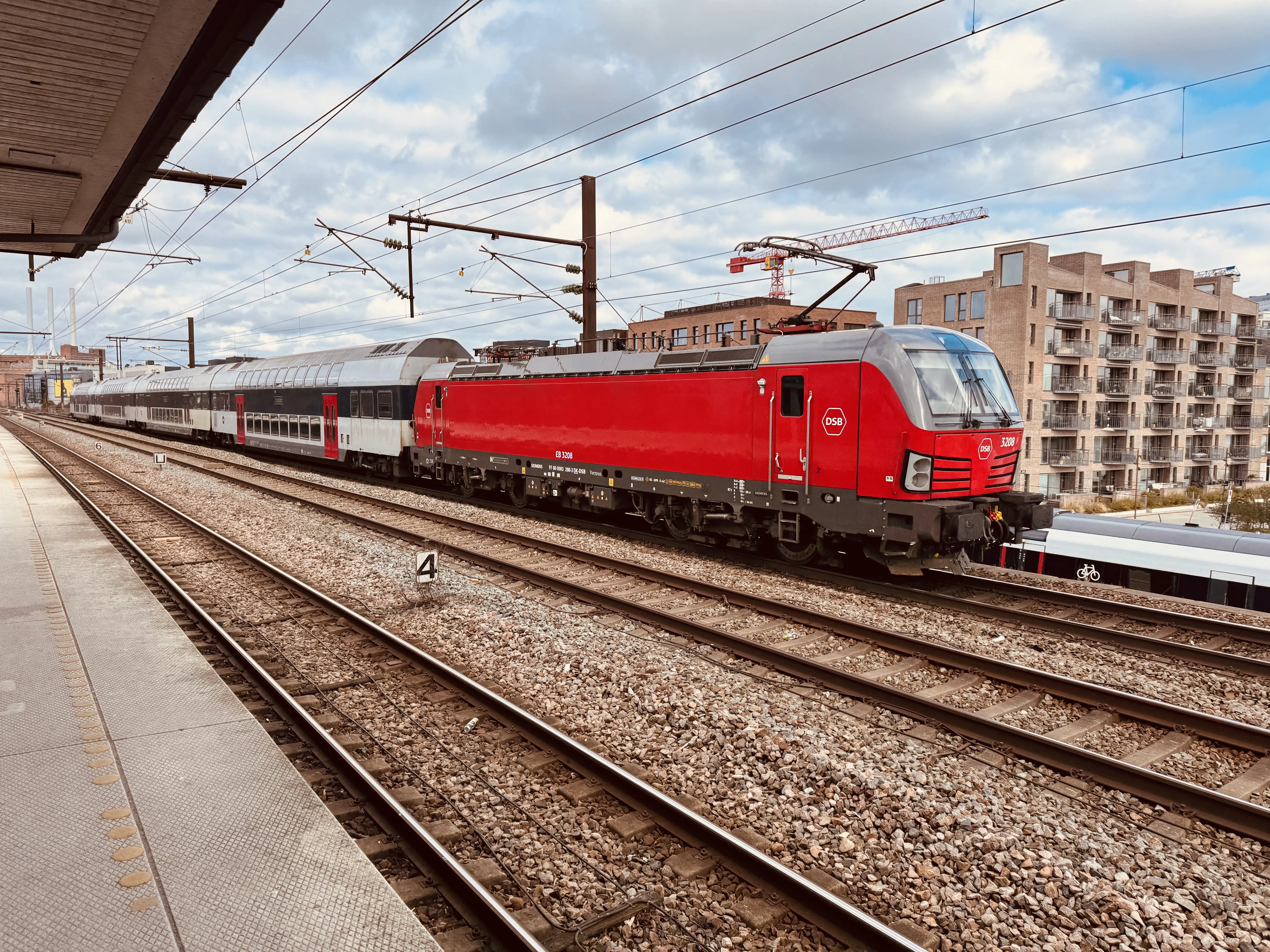 Billede af DSB EB 3208 fotograferet ud for København Hovedbanegård.