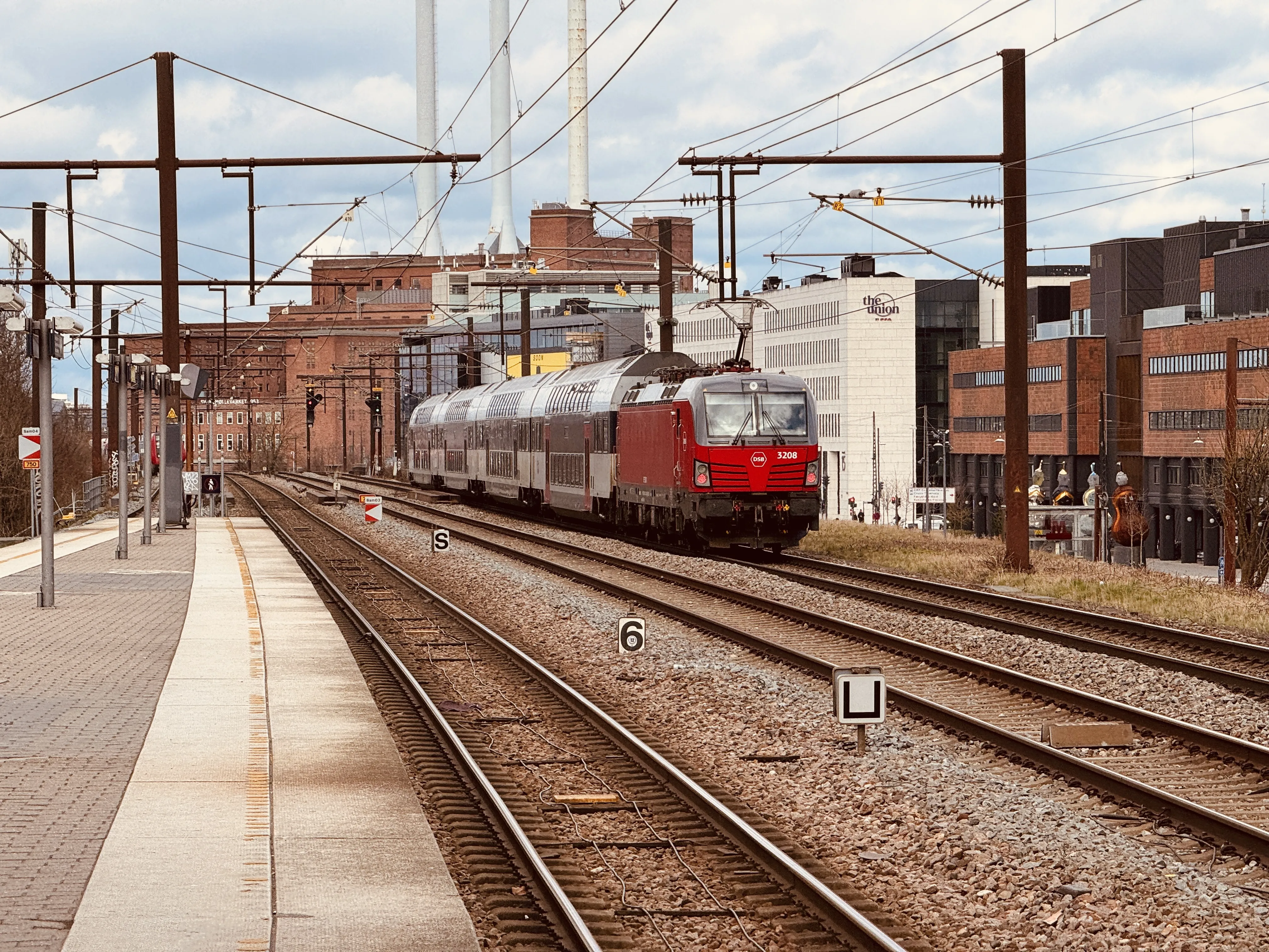 Billede af DSB EB 3208 fotograferet ud for København Hovedbanegård.