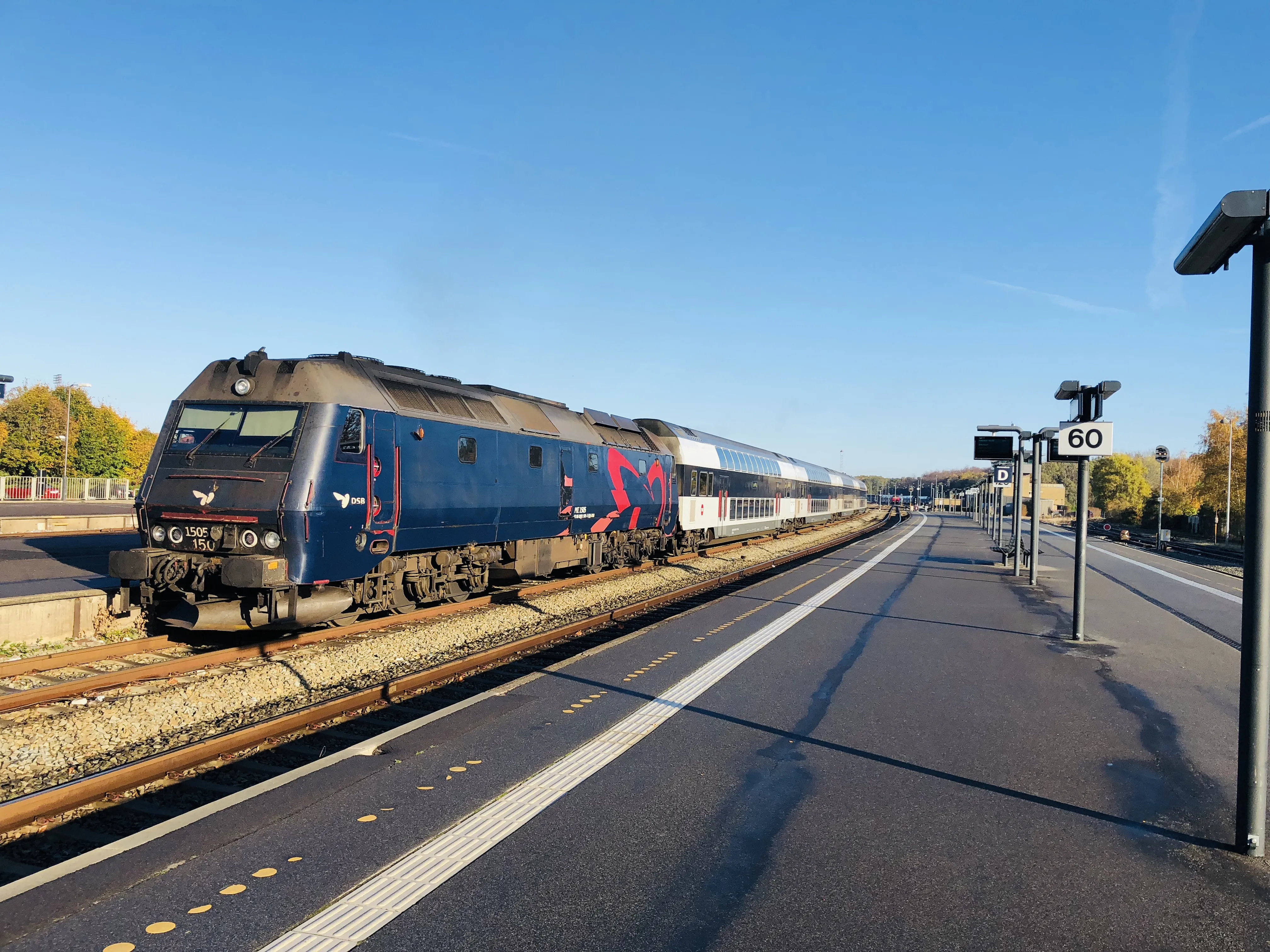 Billede af DSB ME 1505 fotograferet ud for Nykøbing Falster Station.