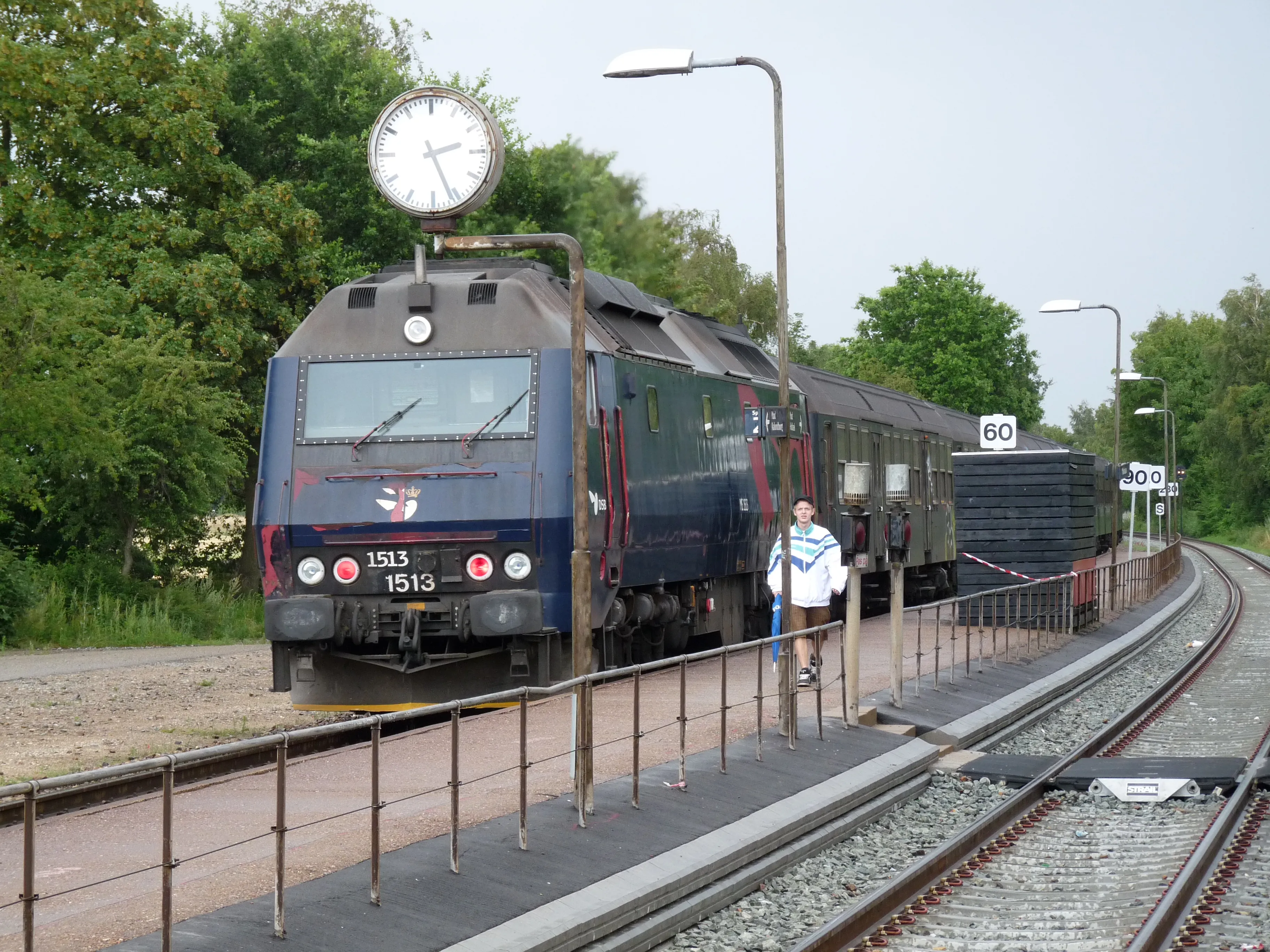 Billede af DSB ME 1513 fotograferet ud for Mørkøv Station.