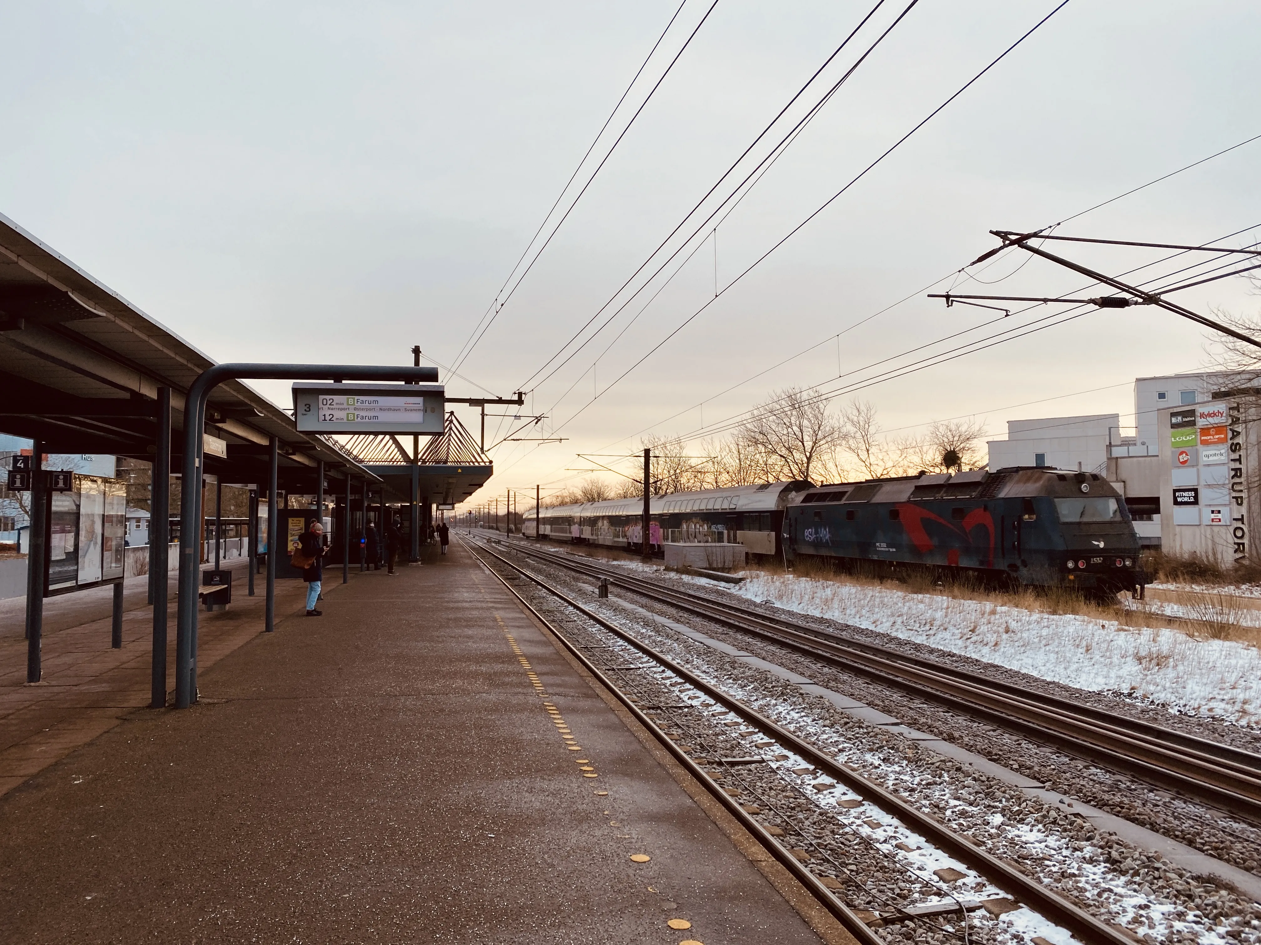 Billede af DSB ME 1532 fotograferet ud for Taastrup Station.