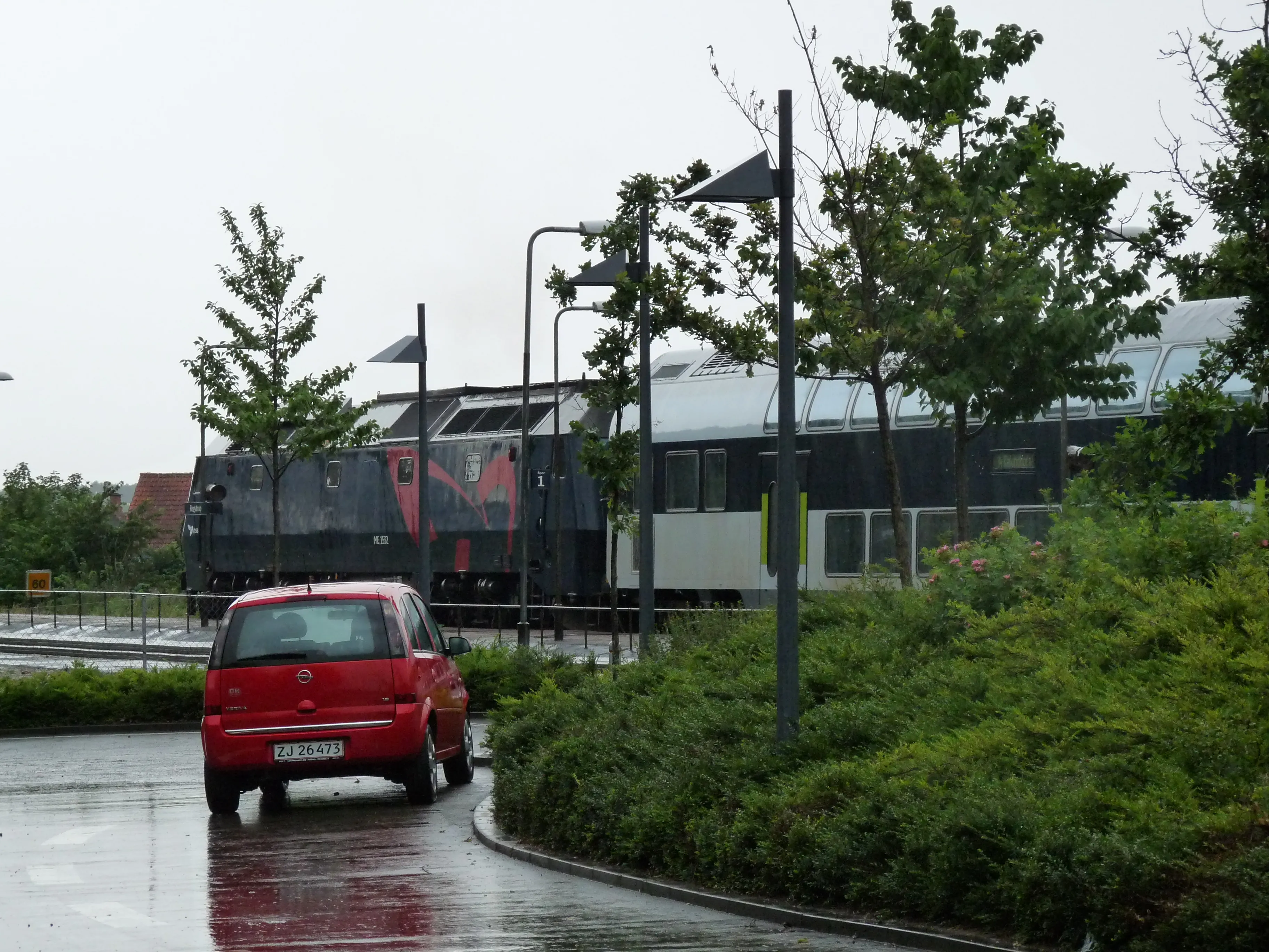 Billede af DSB ME 1532 fotograferet ud for Regstrup Trinbræt.