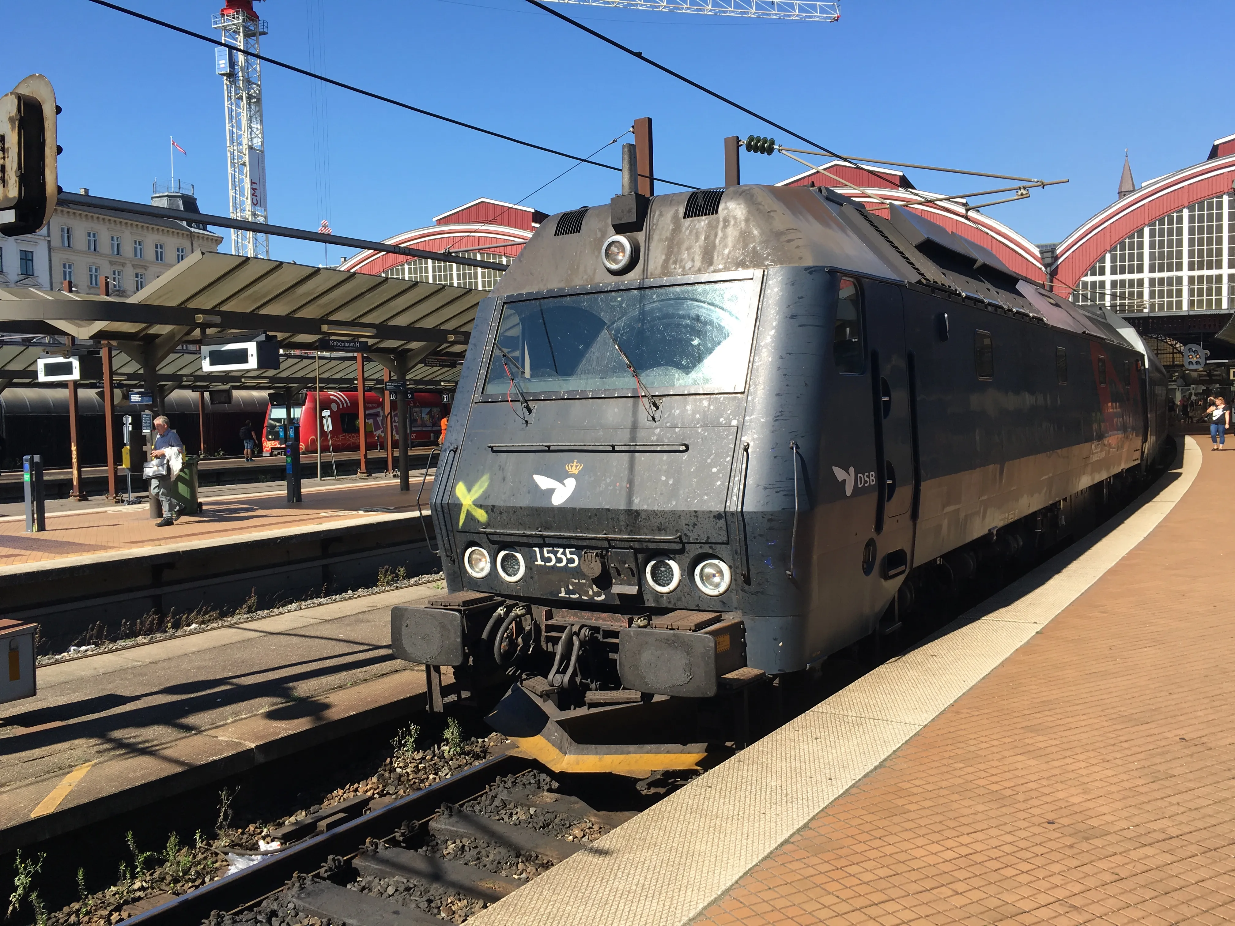 Billede af DSB ME 1535 fotograferet ud for København Hovedbanegård.