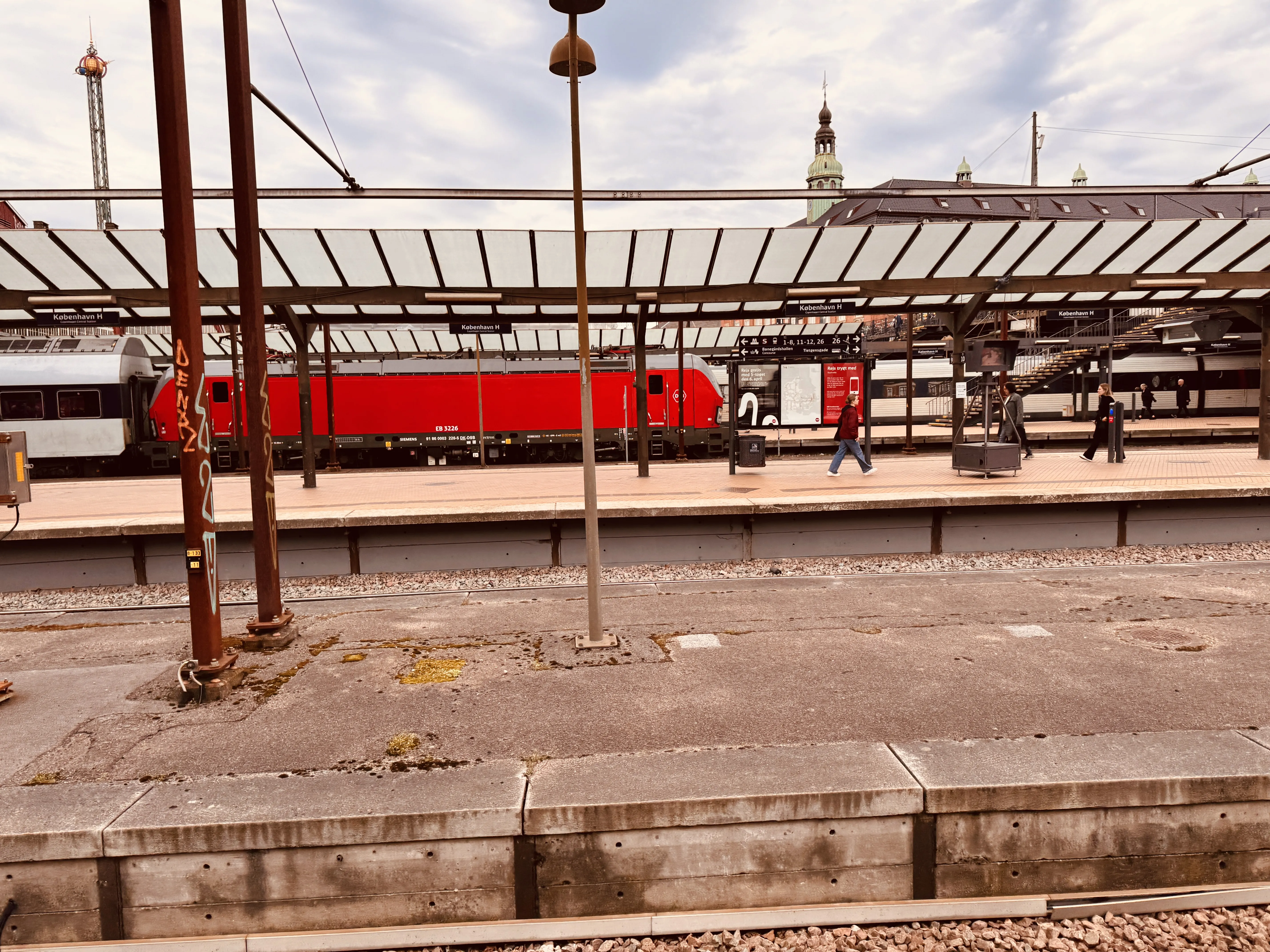 Billede af DSB EB 3226 fotograferet ud for København Hovedbanegård.