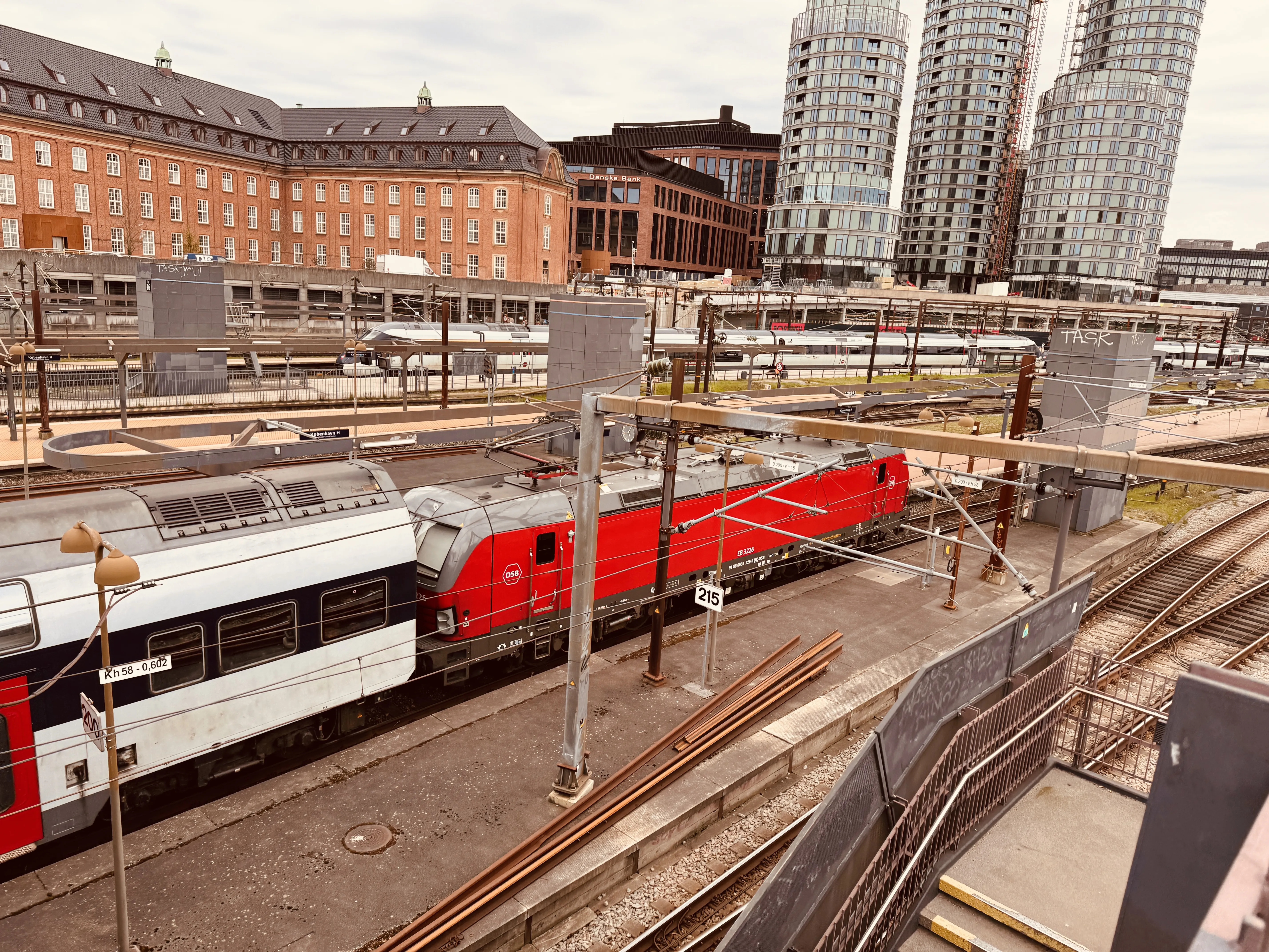 Billede af DSB EB 3226 fotograferet ud for København Hovedbanegård.