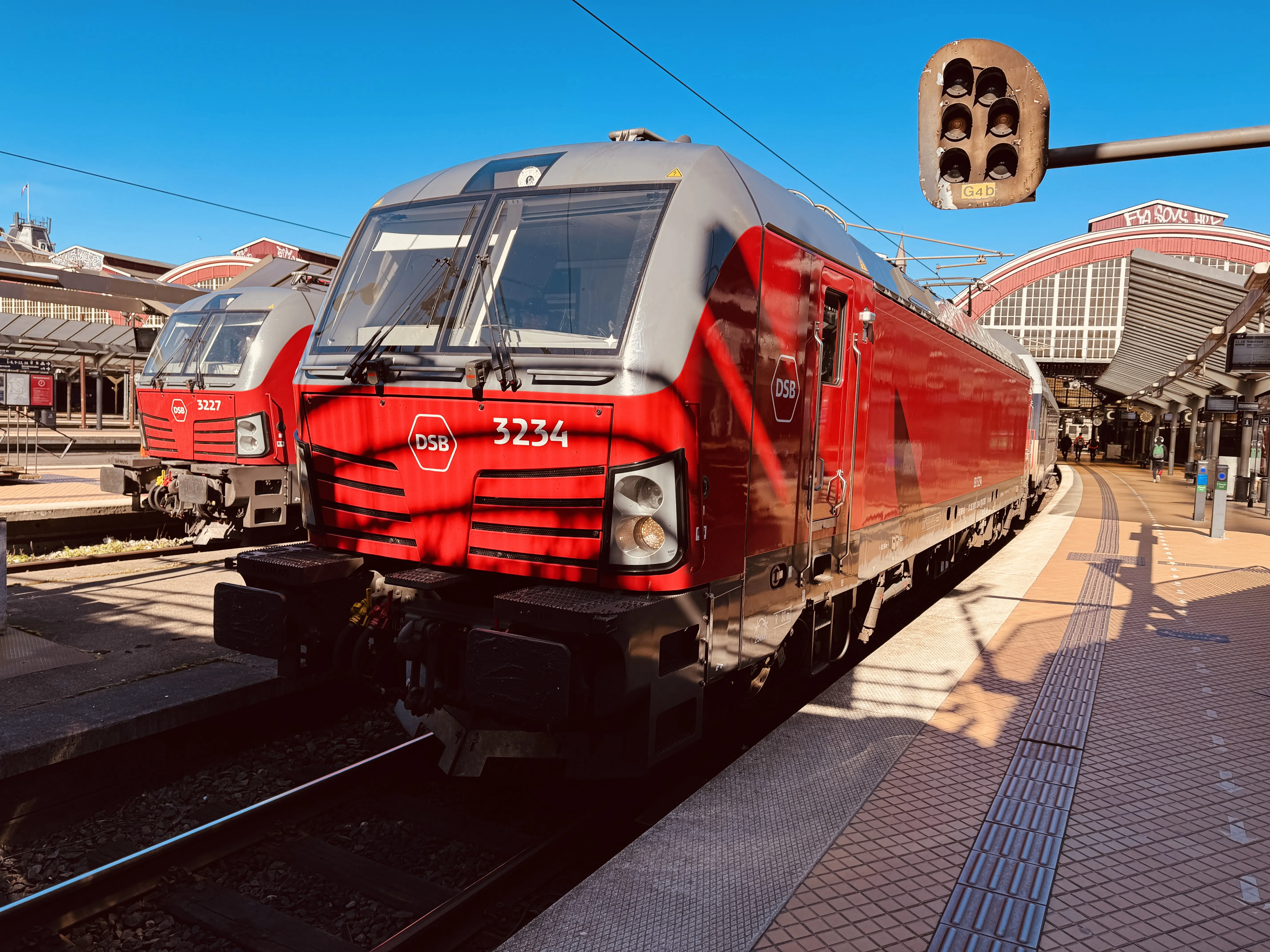 Billede af DSB EB 3234 fotograferet ud for København Hovedbanegård.