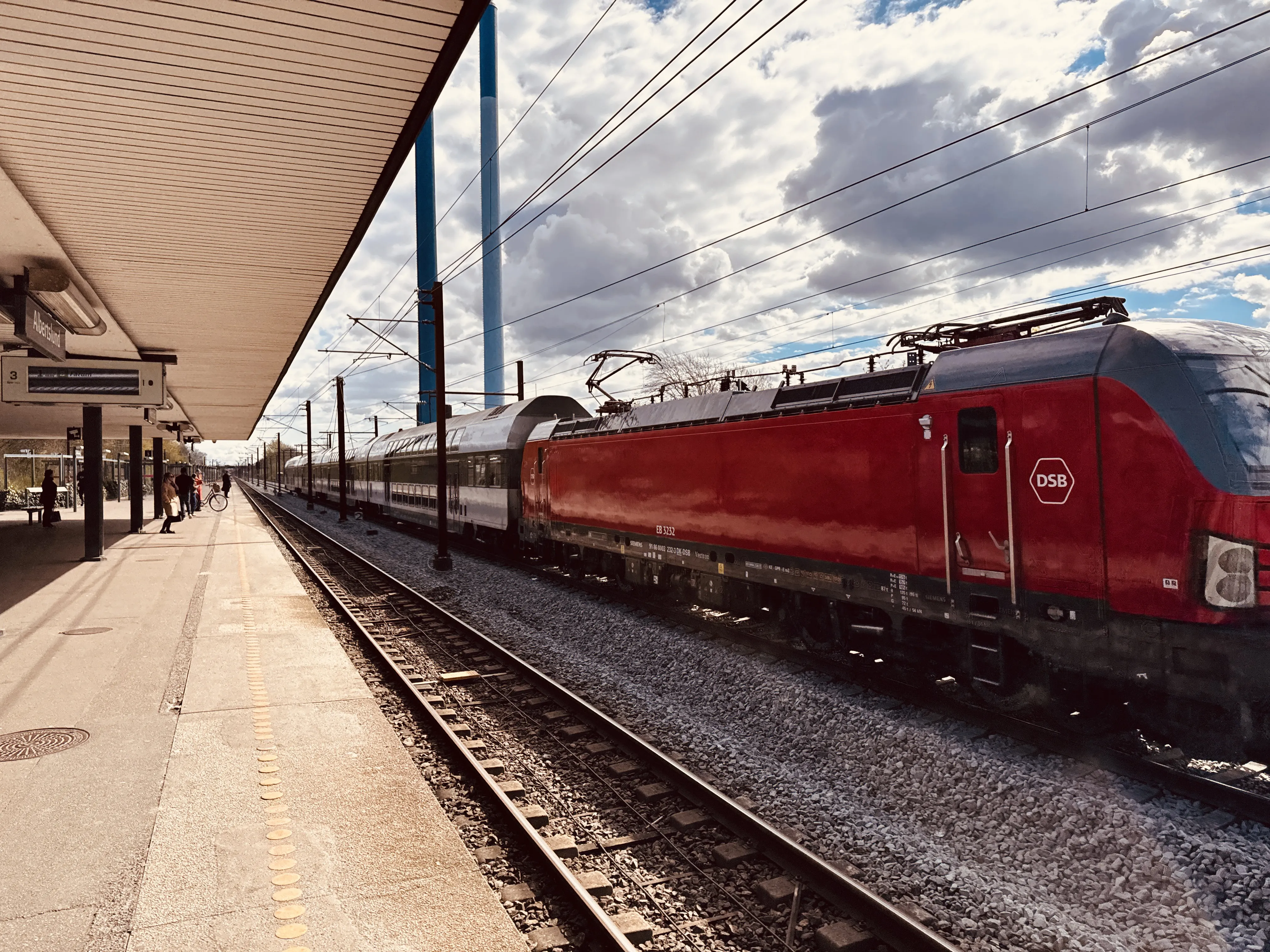 Billede af DSB EB 3232 fotograferet ud for Albertslund S-togstrinbræt.