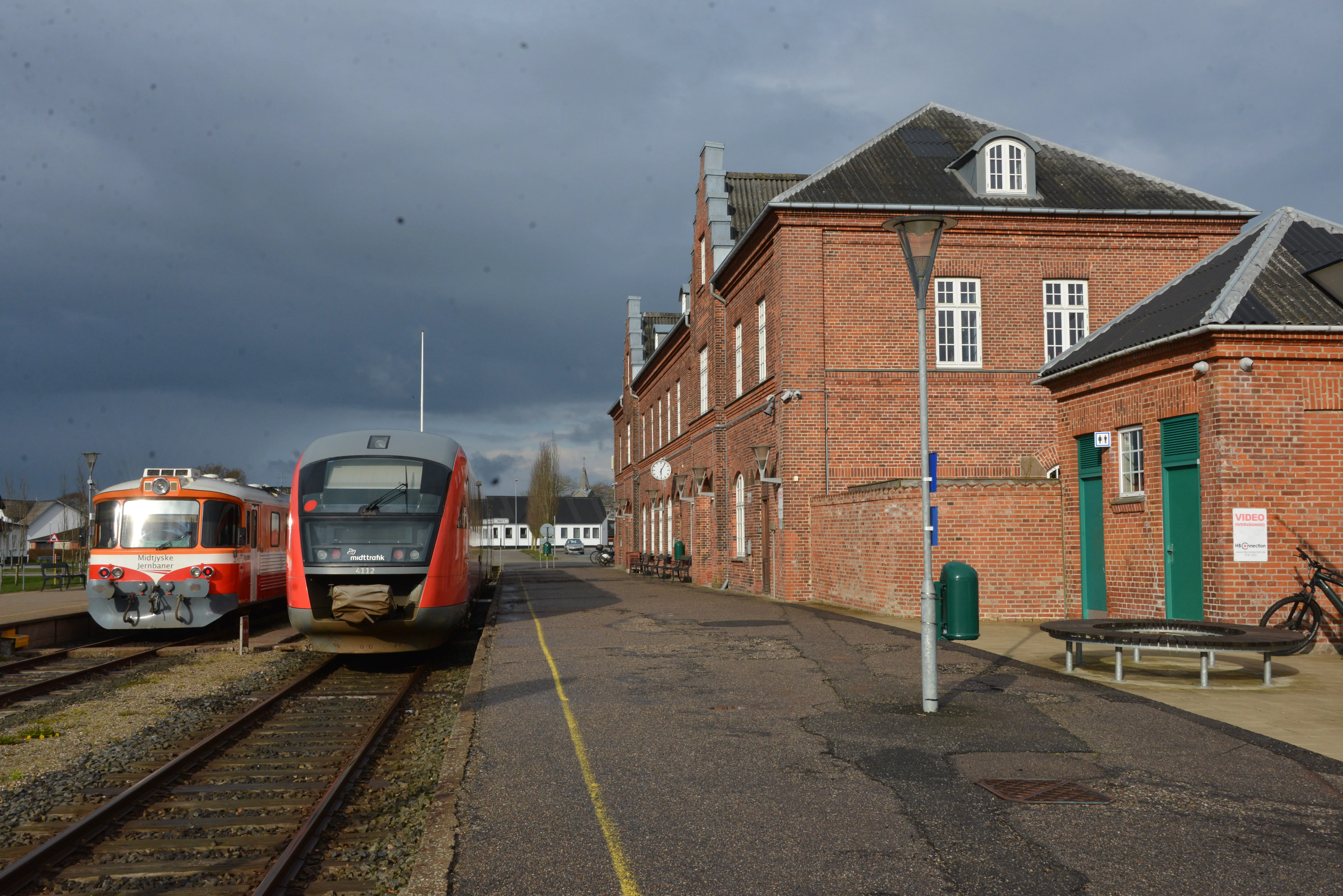 Billede af MjbaD MQ 4112-4912, tidligere DSB MQ 4112-4912 fotograferet ud for Lemvig Station.