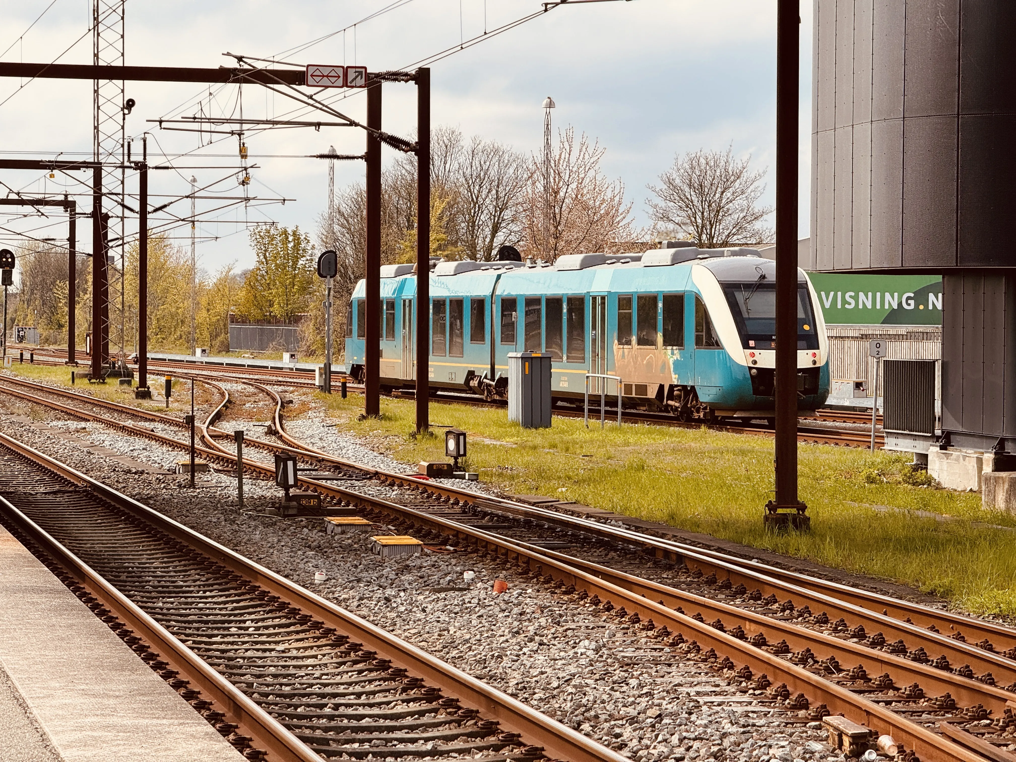 Billede af ARRIVA AR 2048 fotograferet ud for Odense Banegård Center.