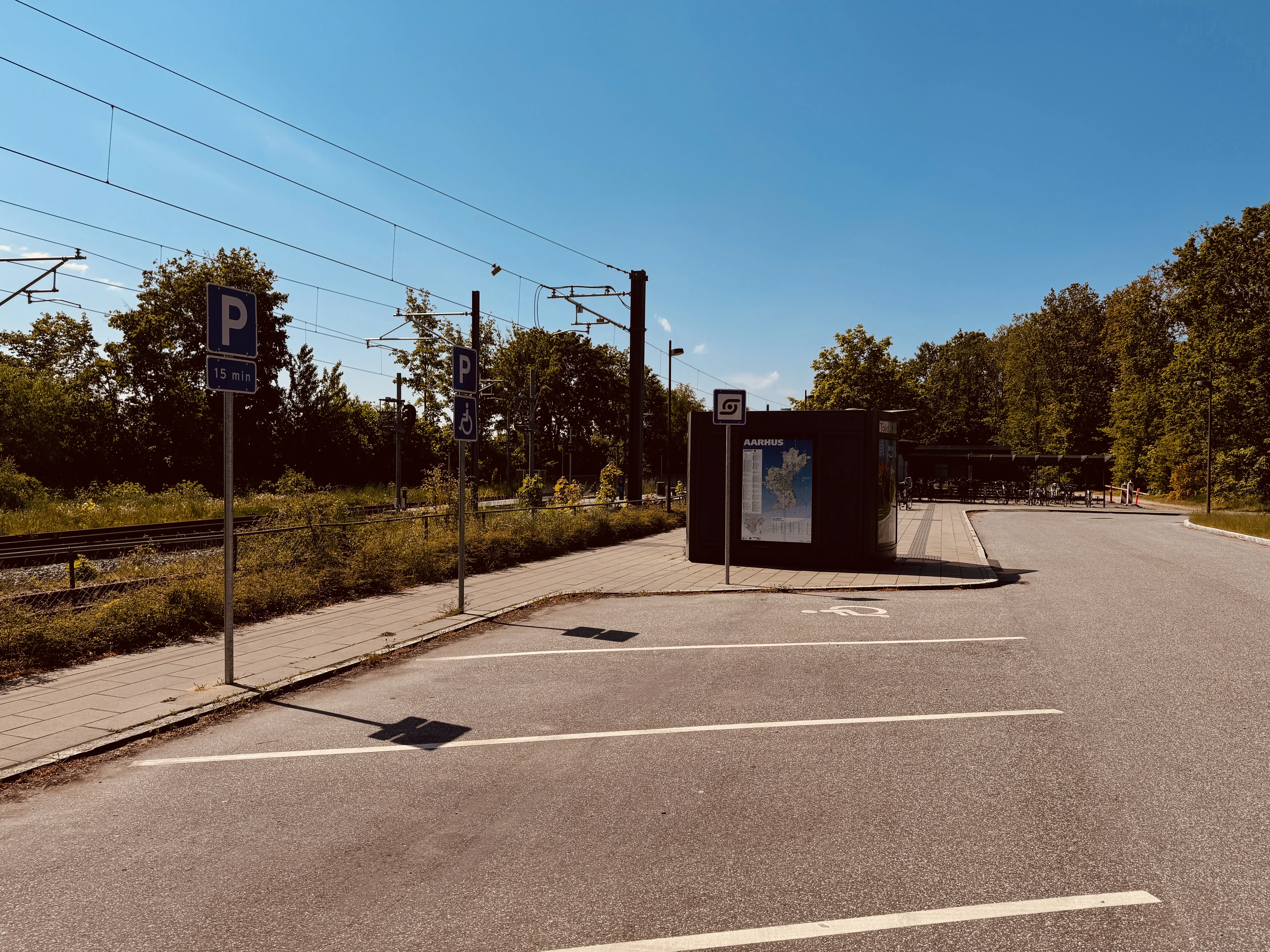 Billede af Lystrup Letbanestation.