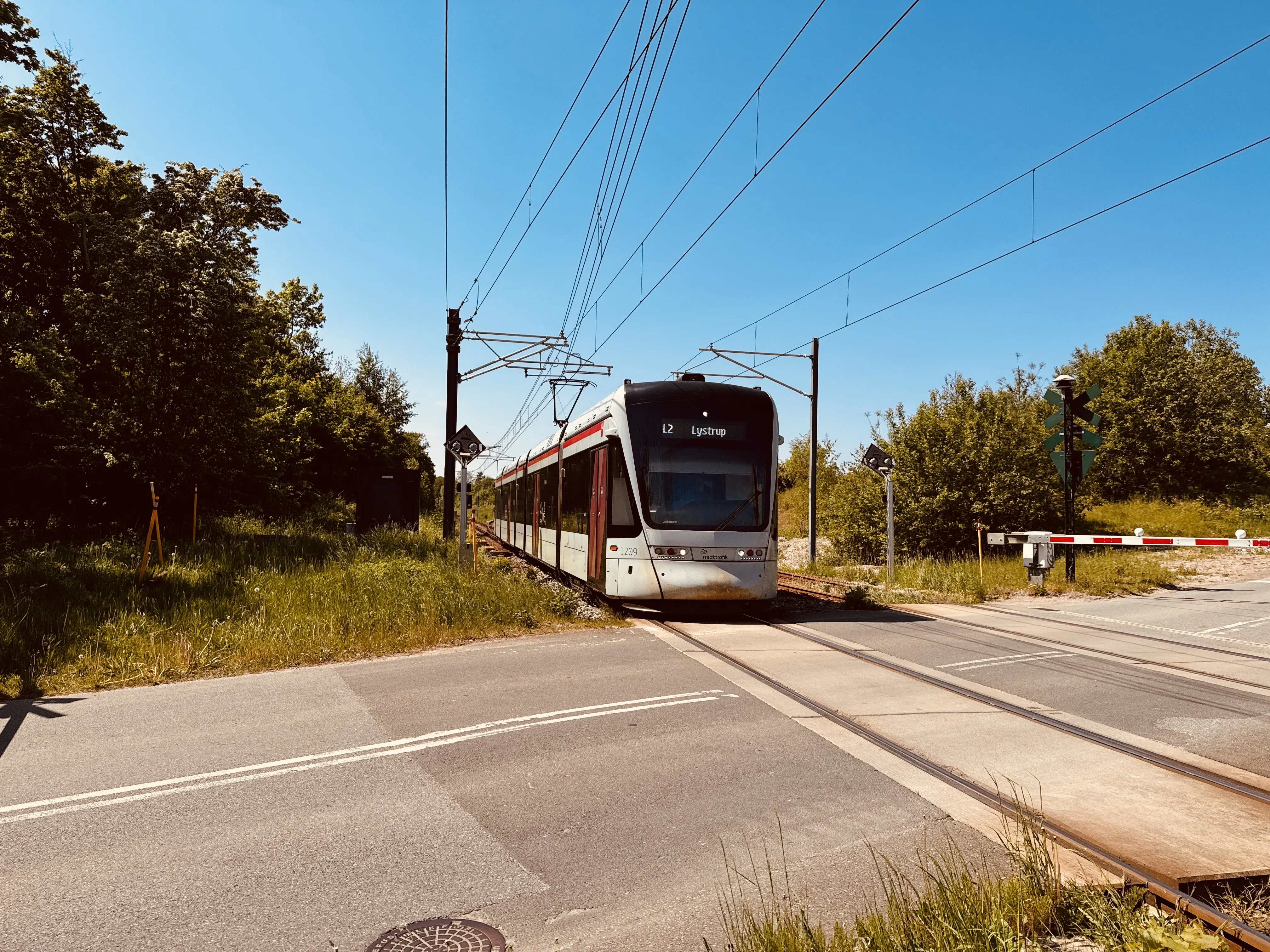 Billede af Aarhus Letbane togsæt 1109 fotograferet ud for det nedlagte Elev Trinbræt.