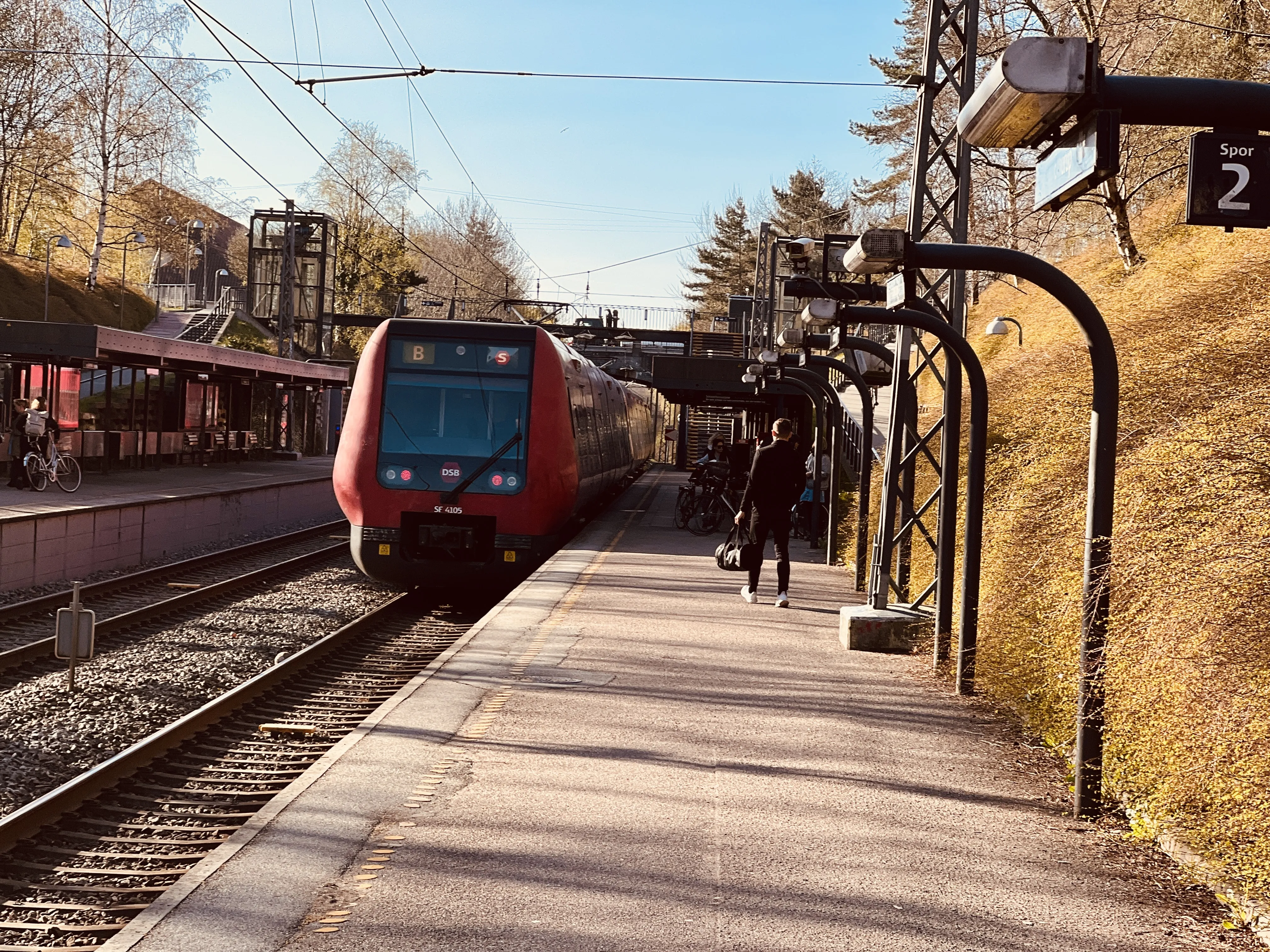 Billede af DSB SE 4105 fotograferet ud for Emdrup S-togstrinbræt.