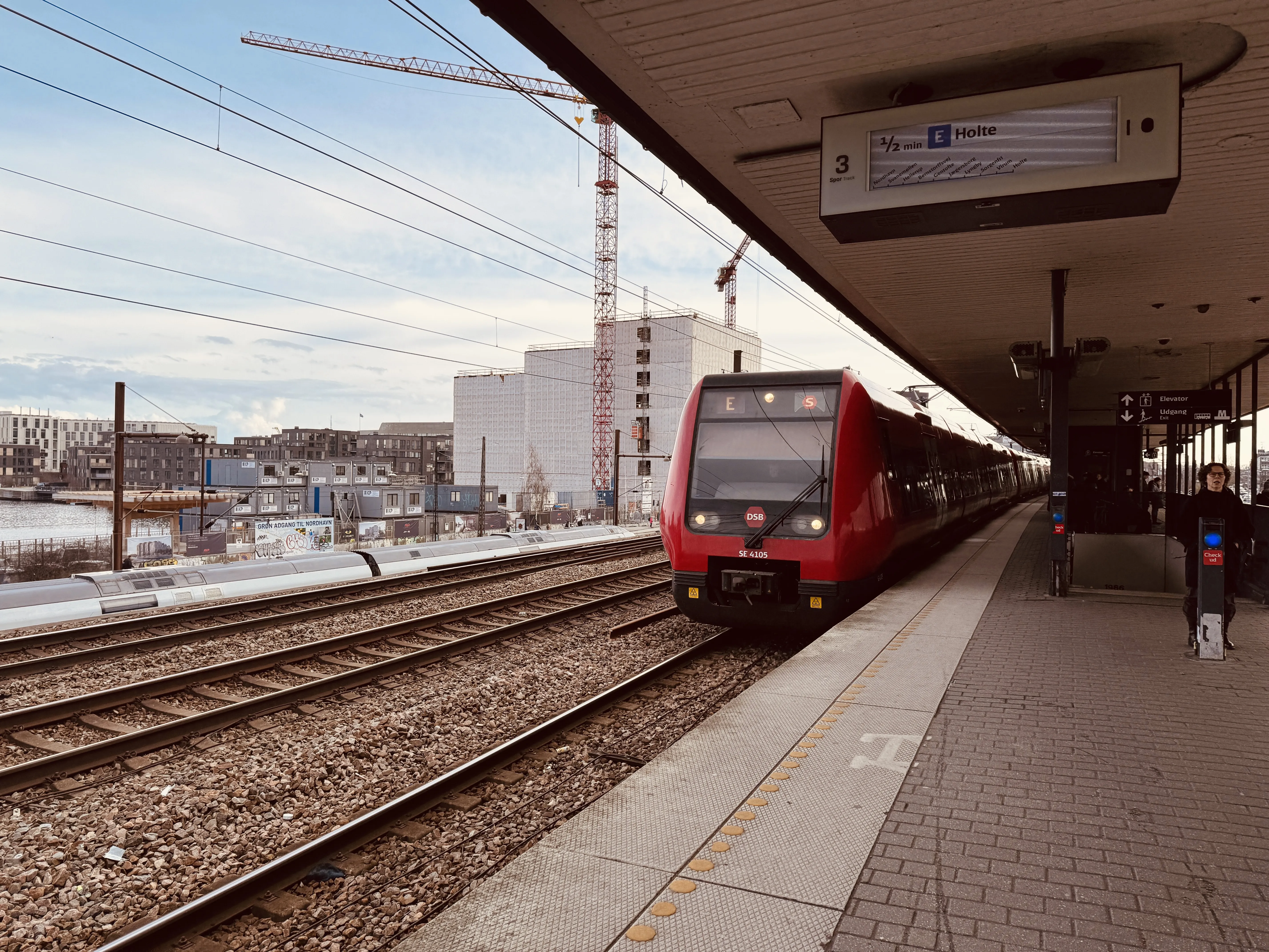 Billede af DSB SE 4105 fotograferet ud for Nordhavn S-togstrinbræt.