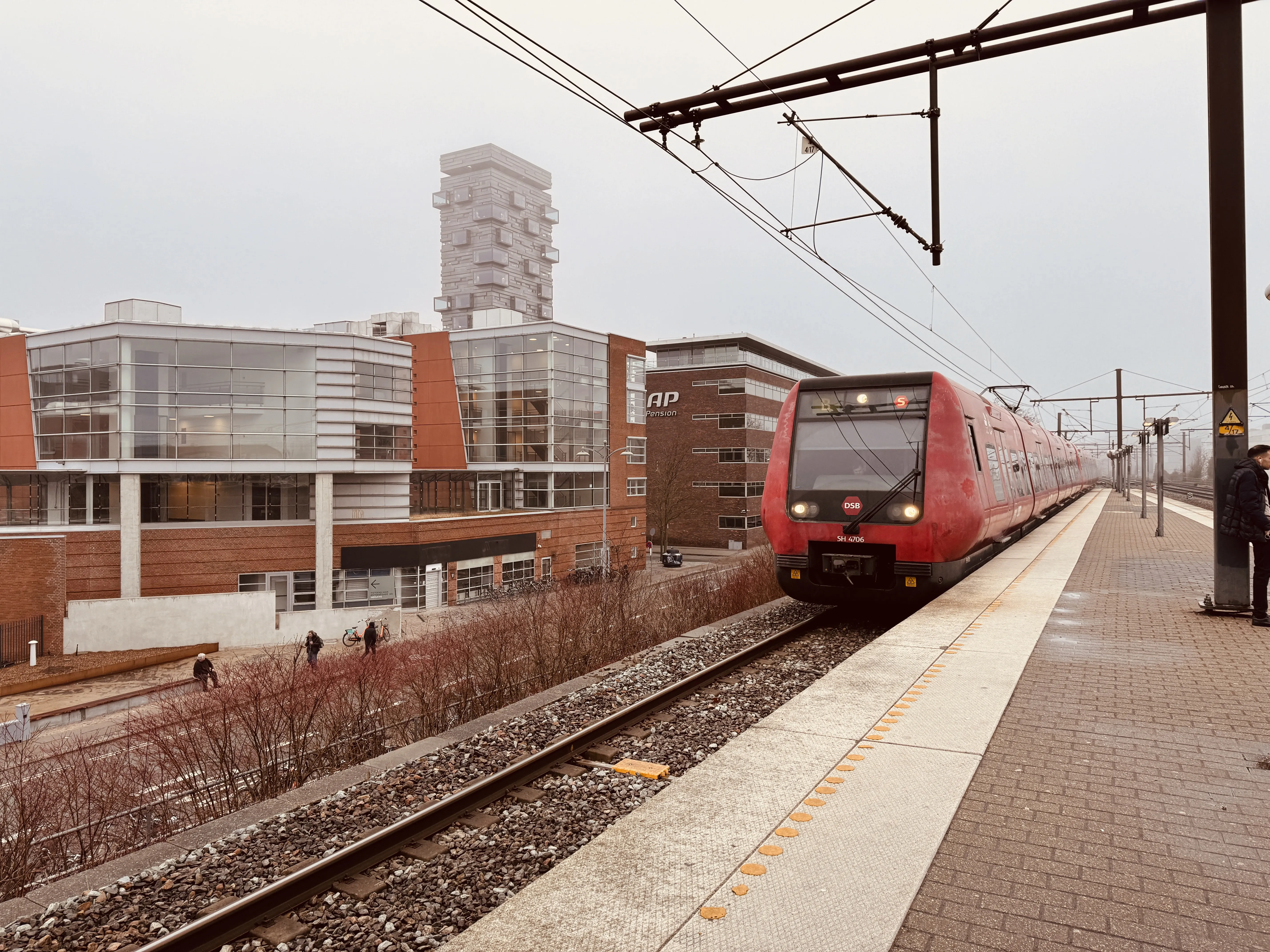 Billede af DSB SE 4106 fotograferet ud for Nordhavn S-togstrinbræt.