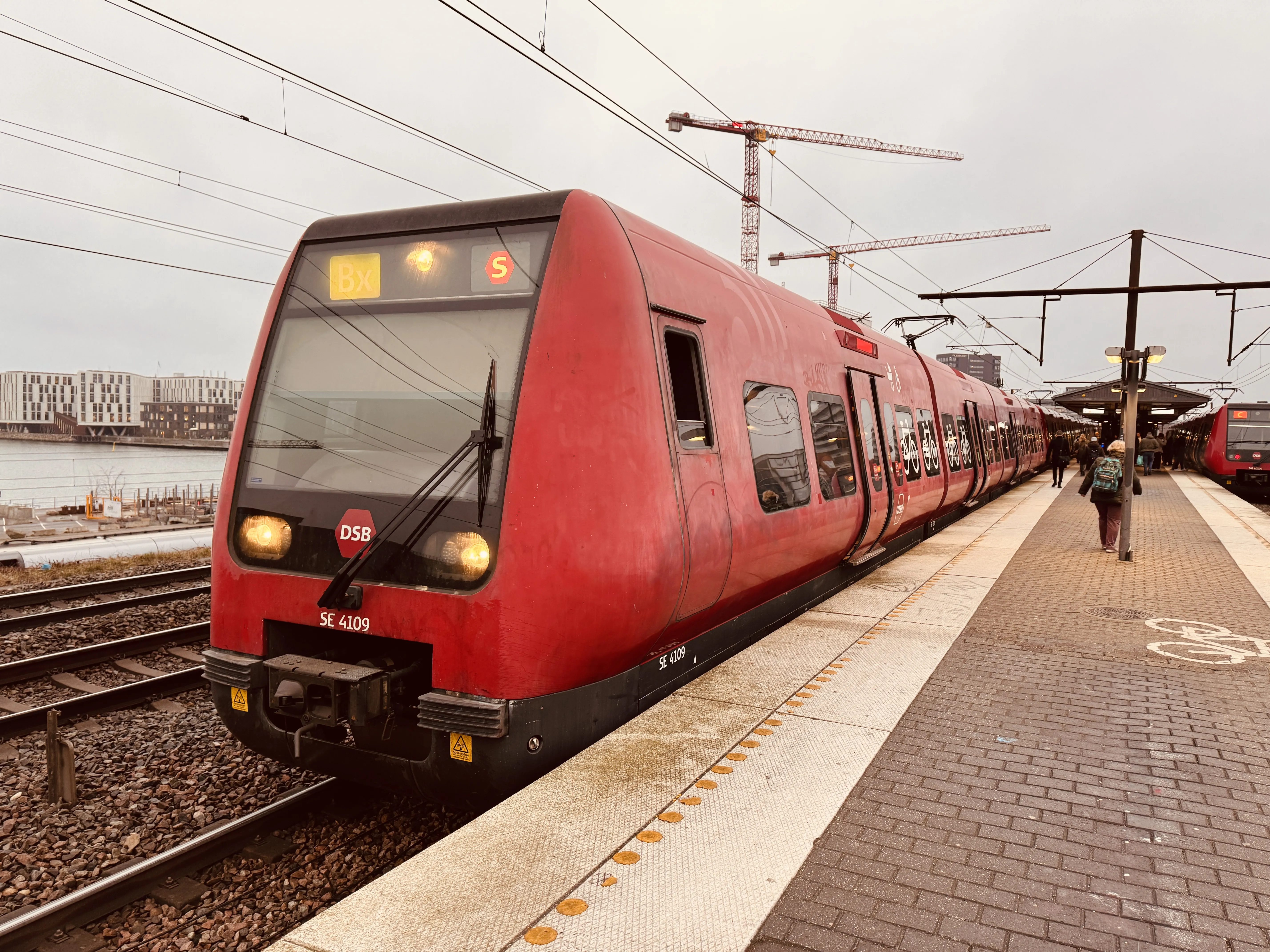 Billede af DSB SE 4109 fotograferet ud for Nordhavn S-togstrinbræt.