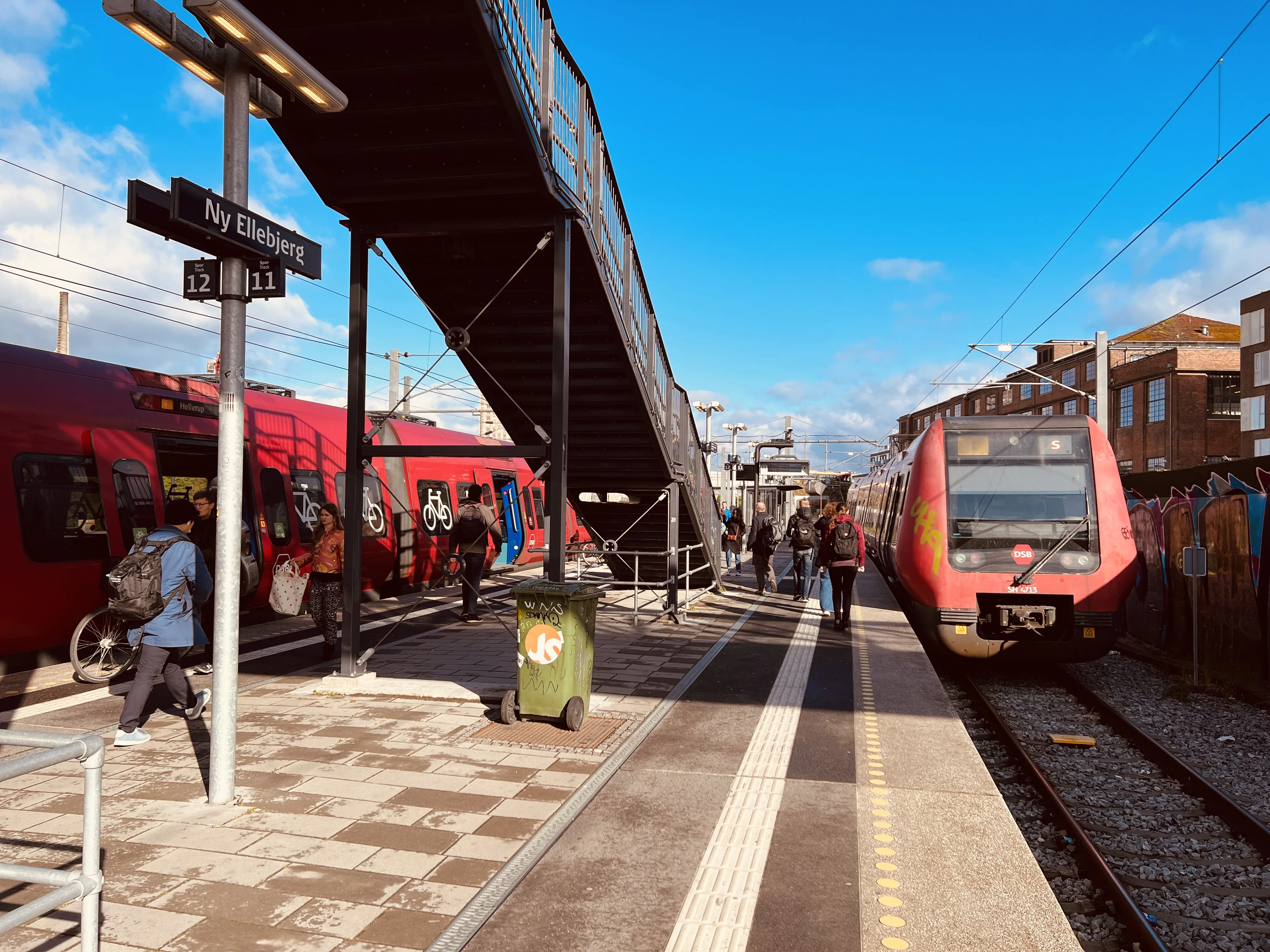 Billede af DSB SE 4113 fotograferet ud for Ny Ellebjerg Trinbræt.