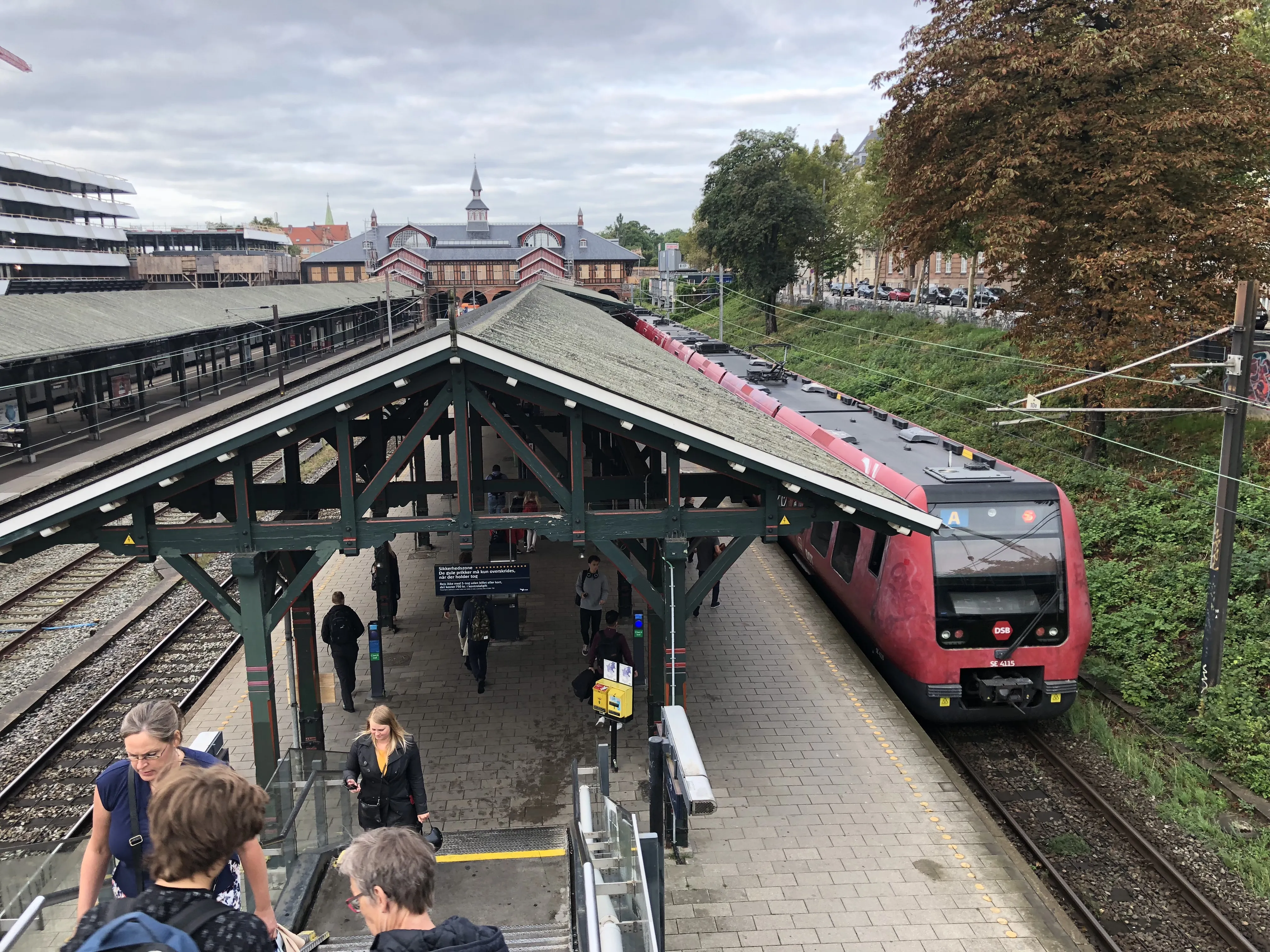 Billede af DSB SE 4115 fotograferet ud for Østerport Station.