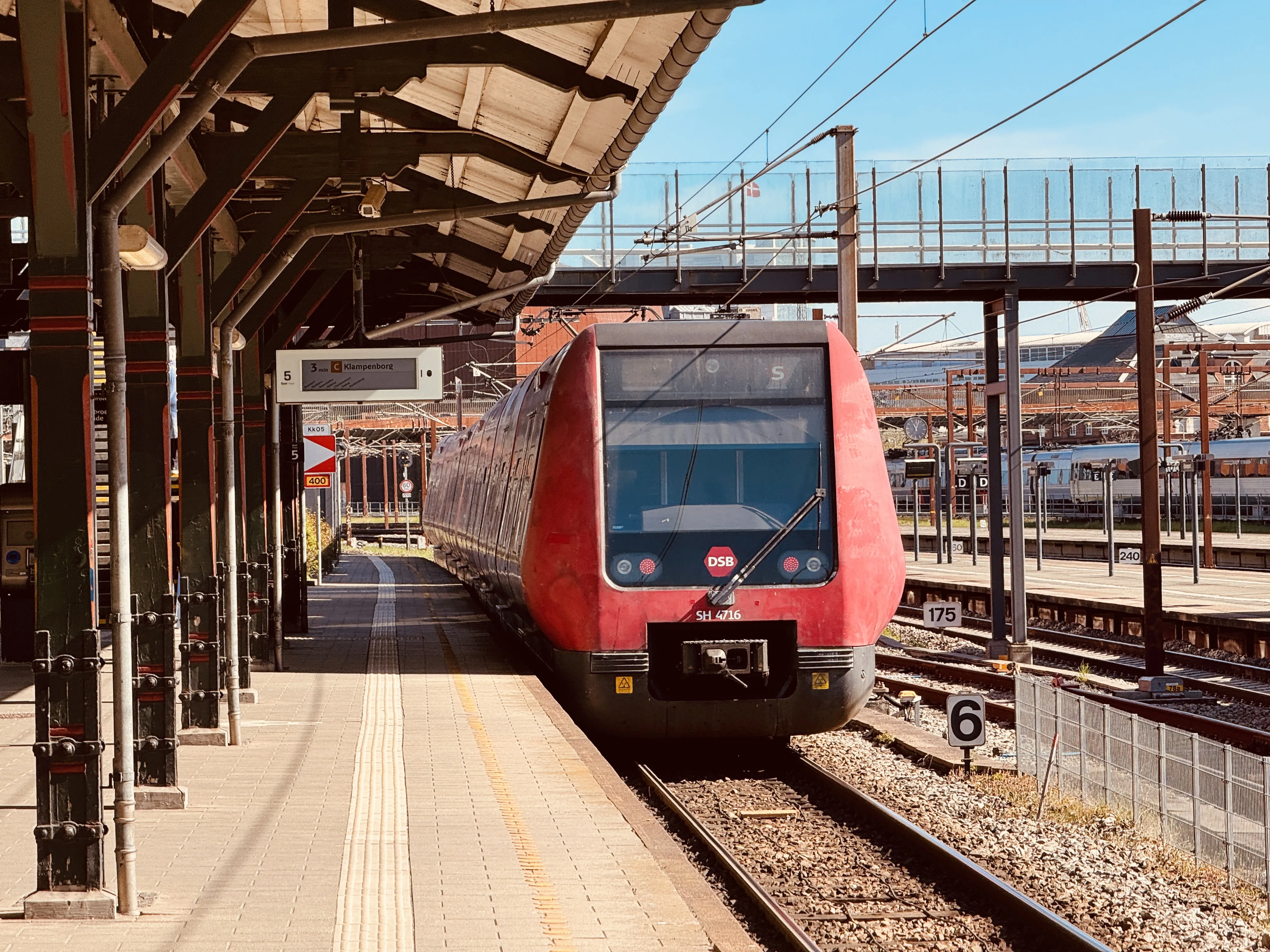 Billede af DSB SE 4116 fotograferet ud for Østerport Station.