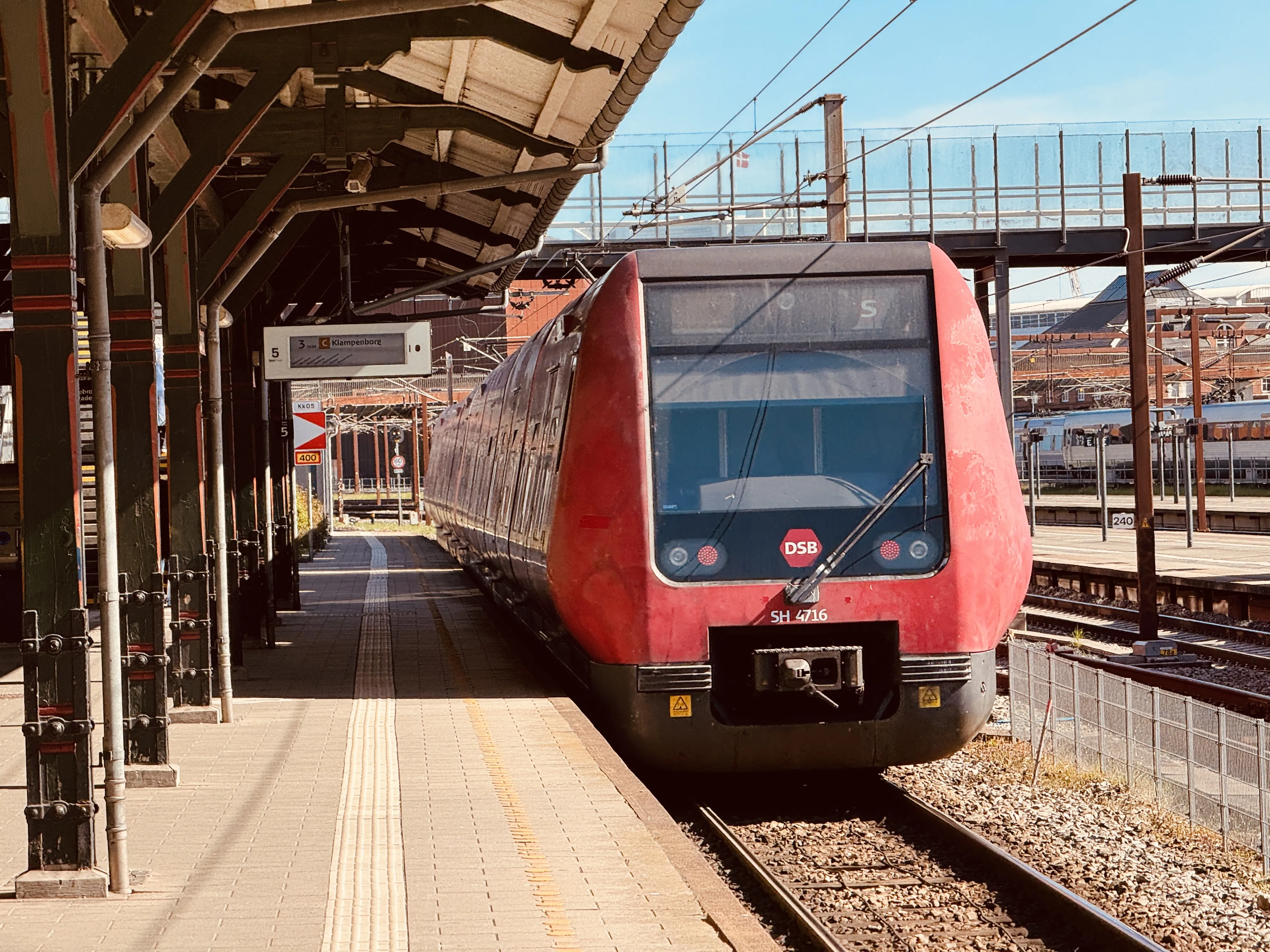 Billede af DSB SE 4116 fotograferet ud for Østerport Station.