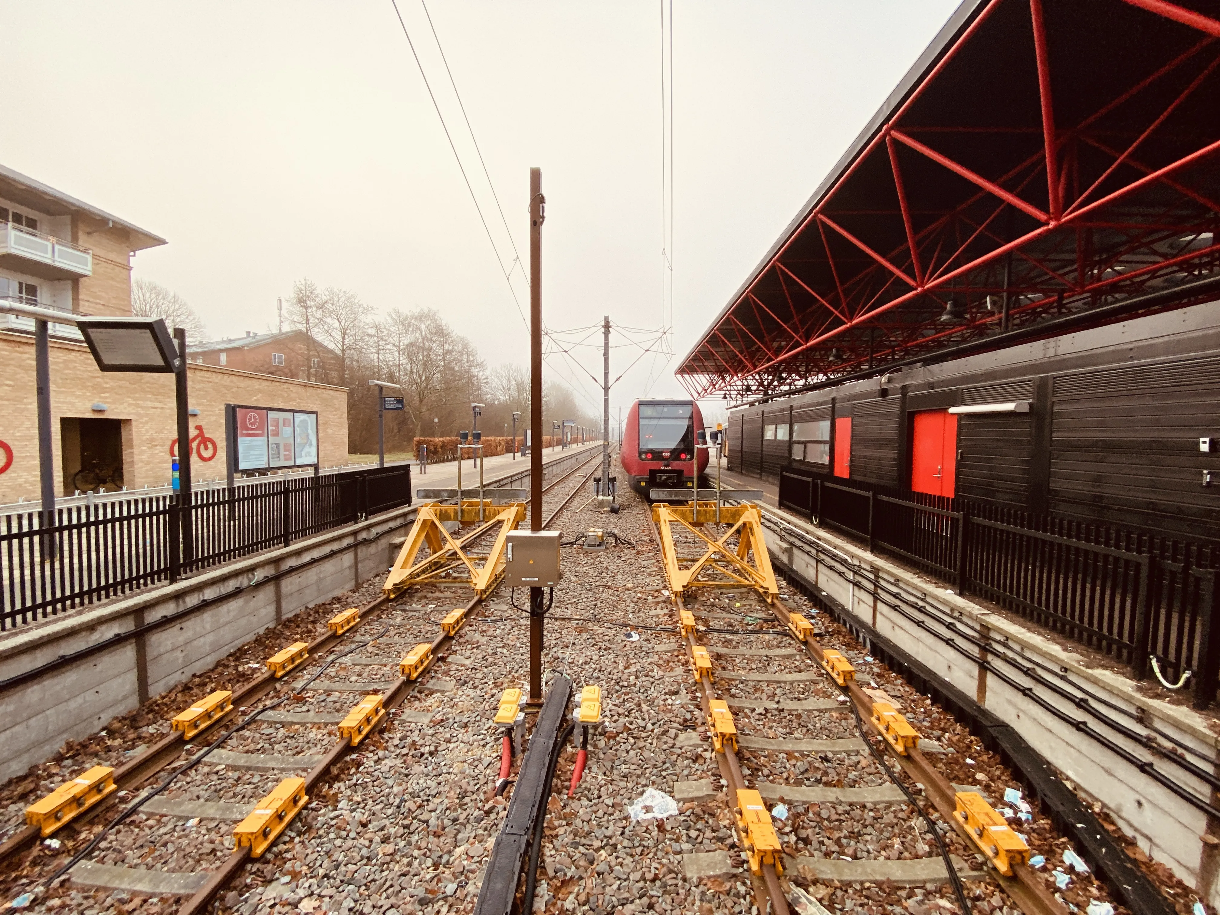 Billede af DSB SE 4126 fotograferet ud for Farum S-togstrinbræt.