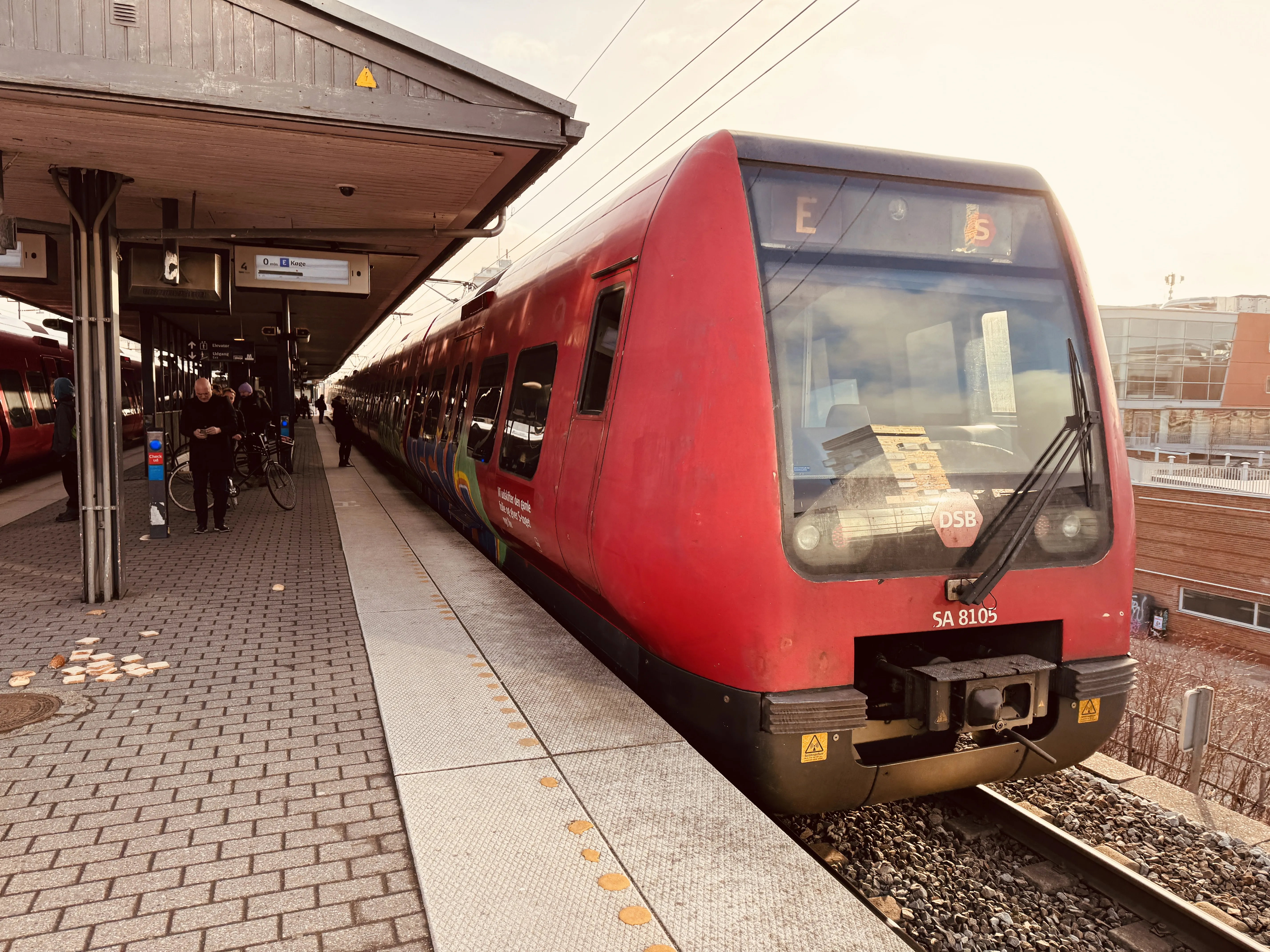 Billede af DSB SA 8105 fotograferet ud for Nordhavn S-togstrinbræt.