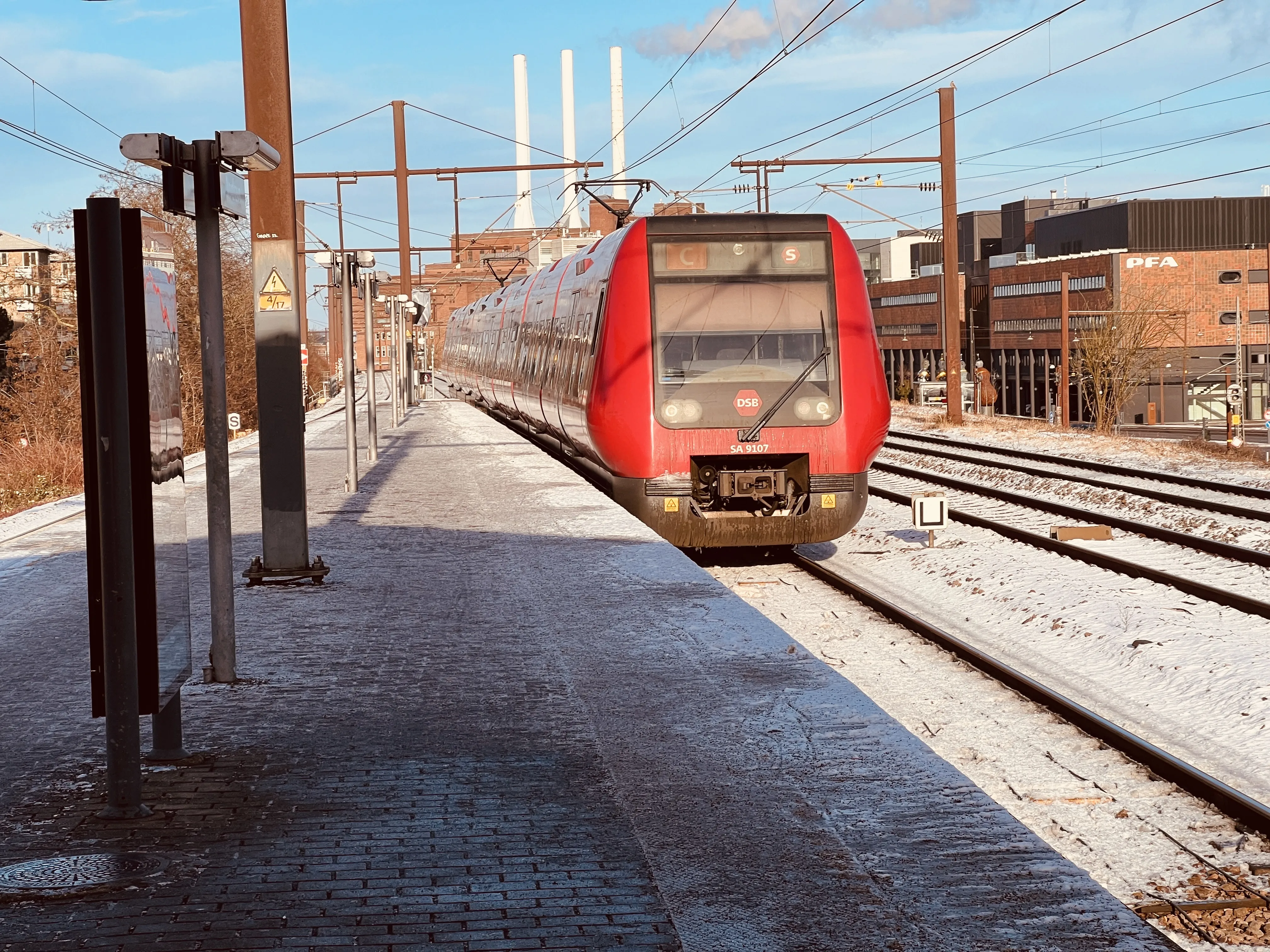 Billede af DSB SA 8107 fotograferet ud for Nordhavn S-togstrinbræt.