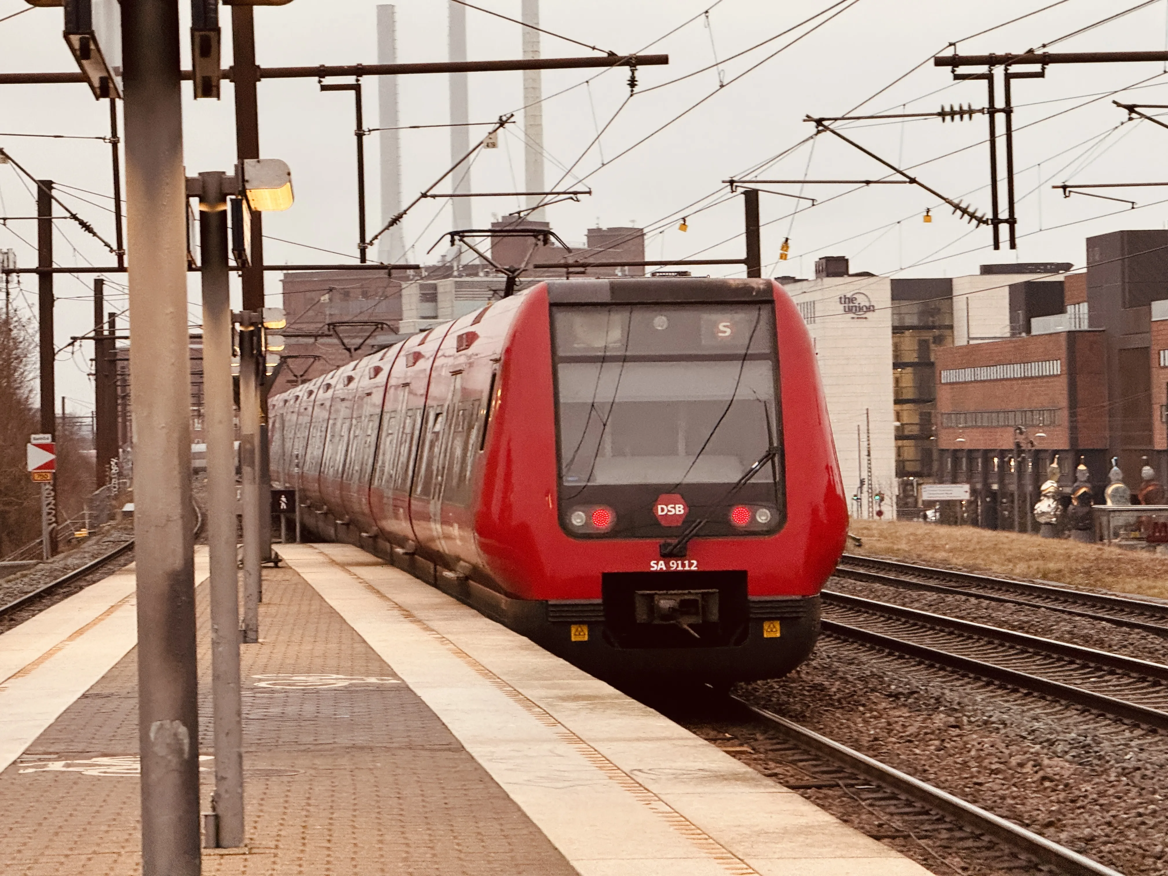 Billede af DSB SA 8112 fotograferet ud for Nordhavn S-togstrinbræt.