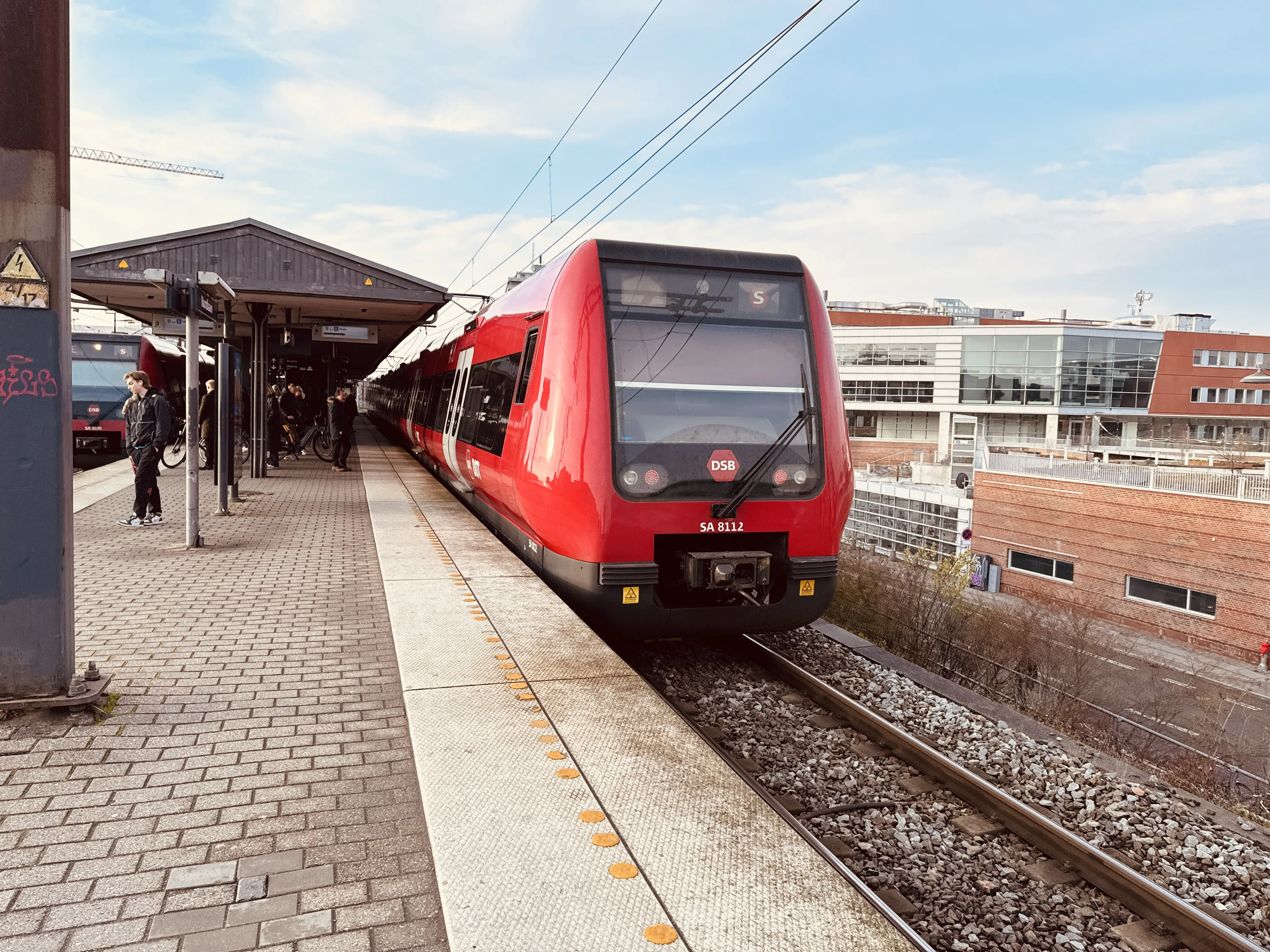 Billede af DSB SA 8112 fotograferet ud for Nordhavn S-togstrinbræt.