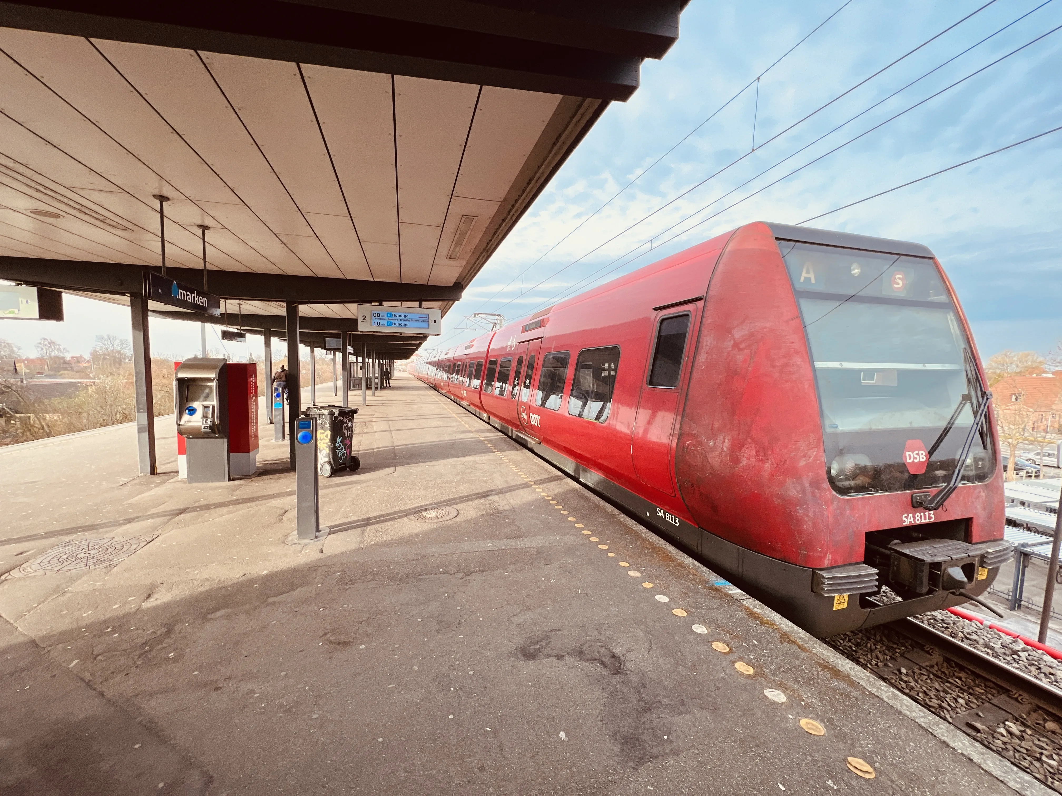 Billede af DSB SA 8113 fotograferet ud for Åmarken S-togstrinbræt.