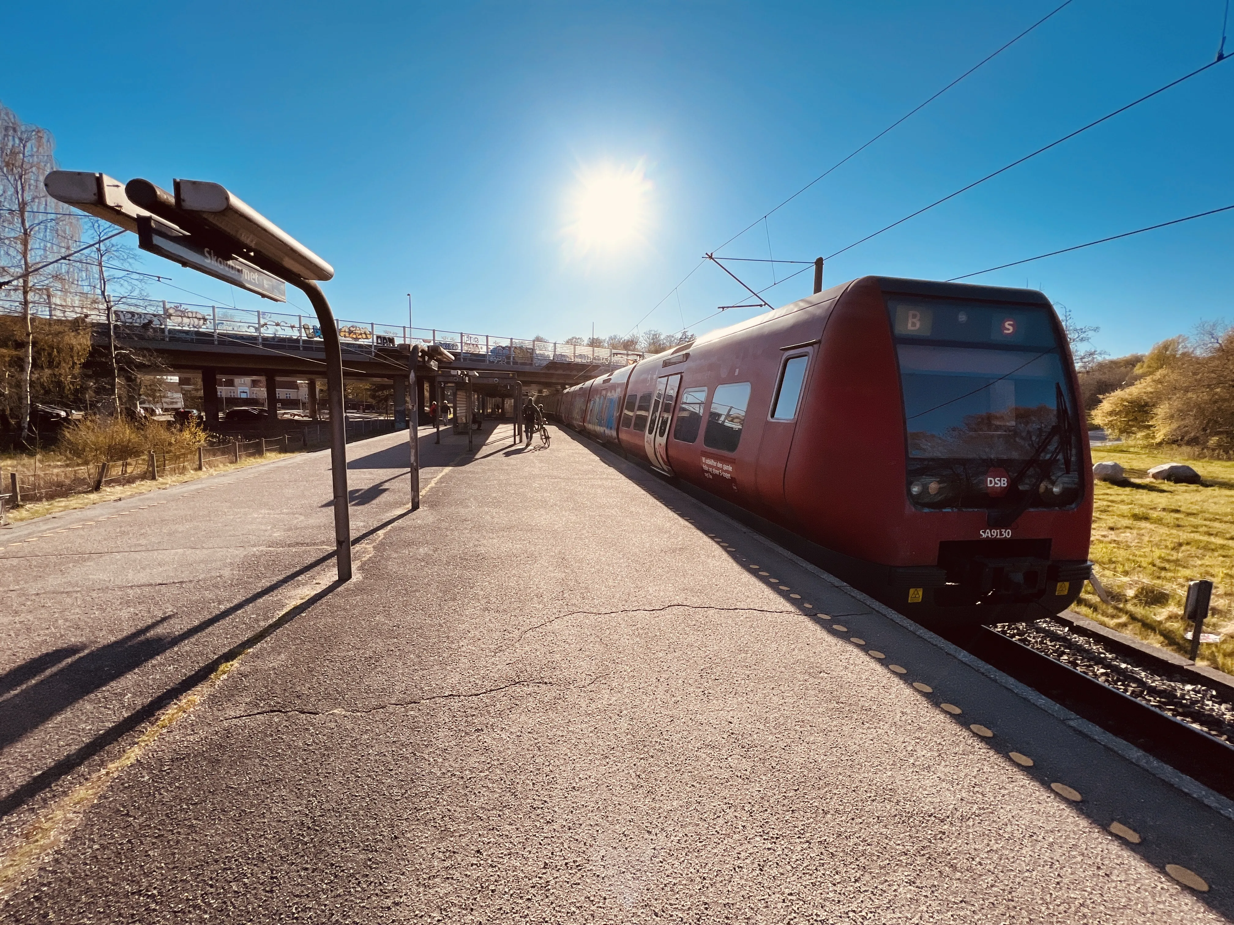 Billede af DSB SA 8130 fotograferet ud for Skovbrynet S-togstrinbræt.