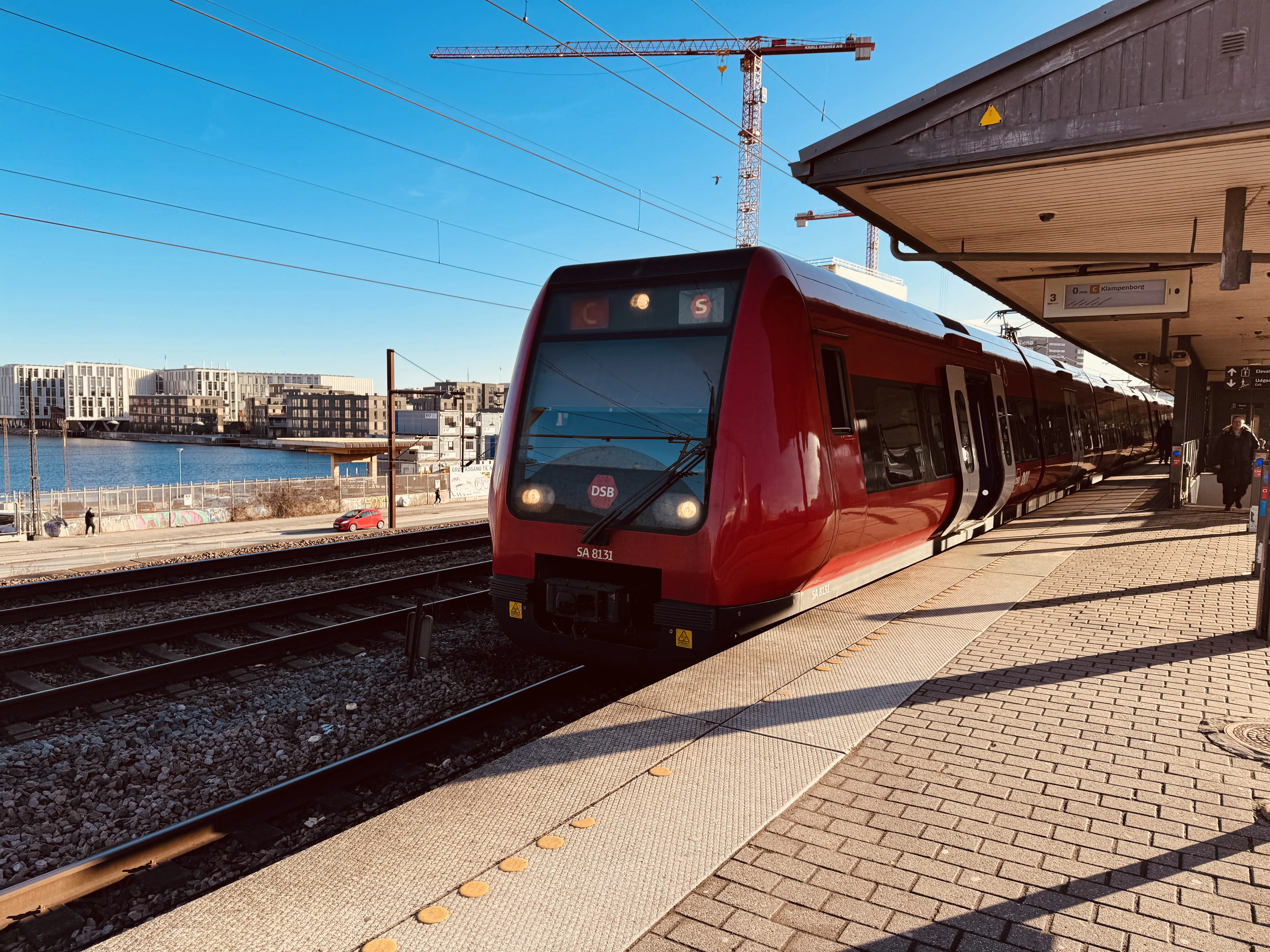 Billede af DSB SA 8131 fotograferet ud for Nordhavn S-togstrinbræt.