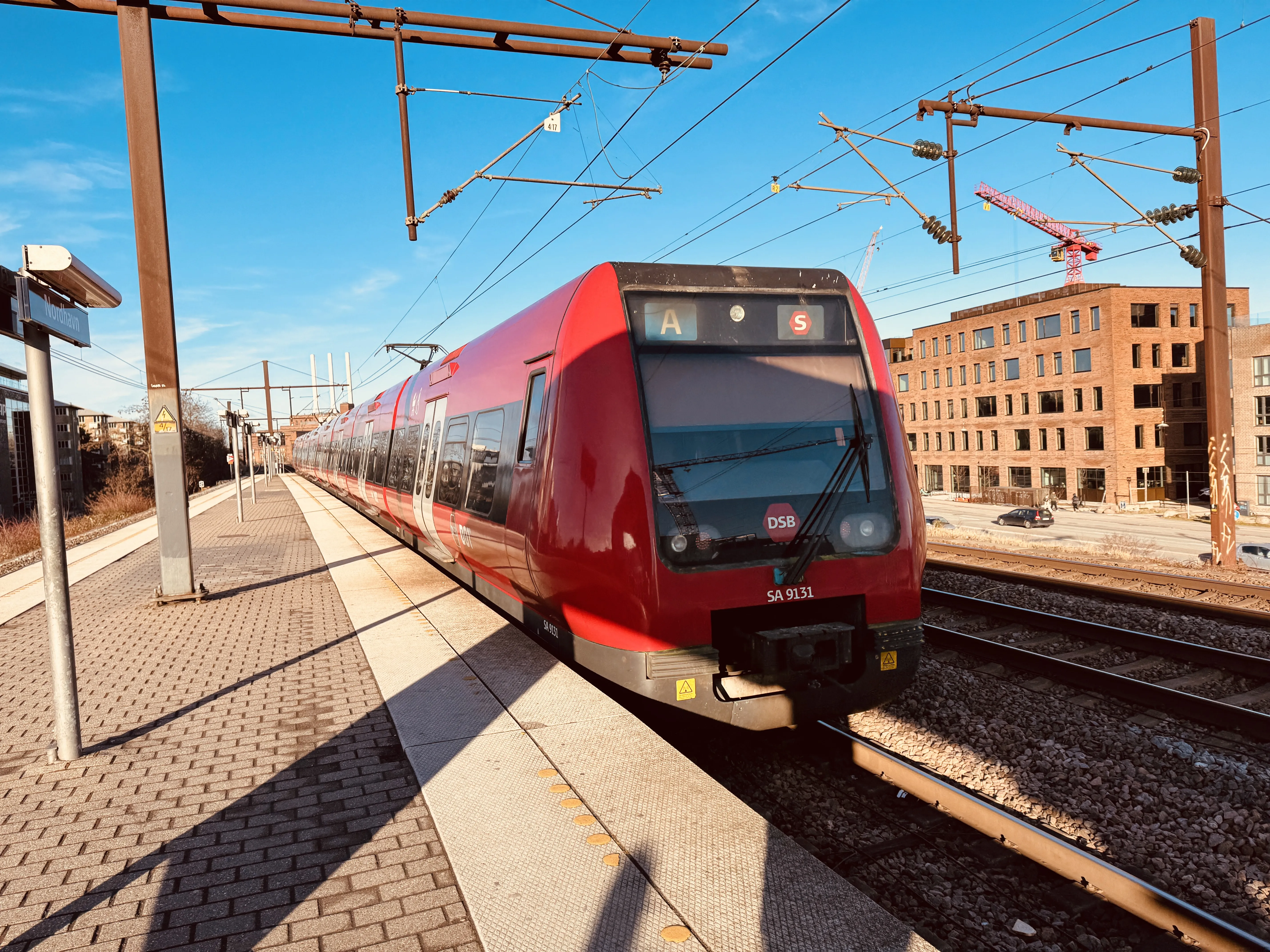 Billede af DSB SA 8131 fotograferet ud for Nordhavn S-togstrinbræt.