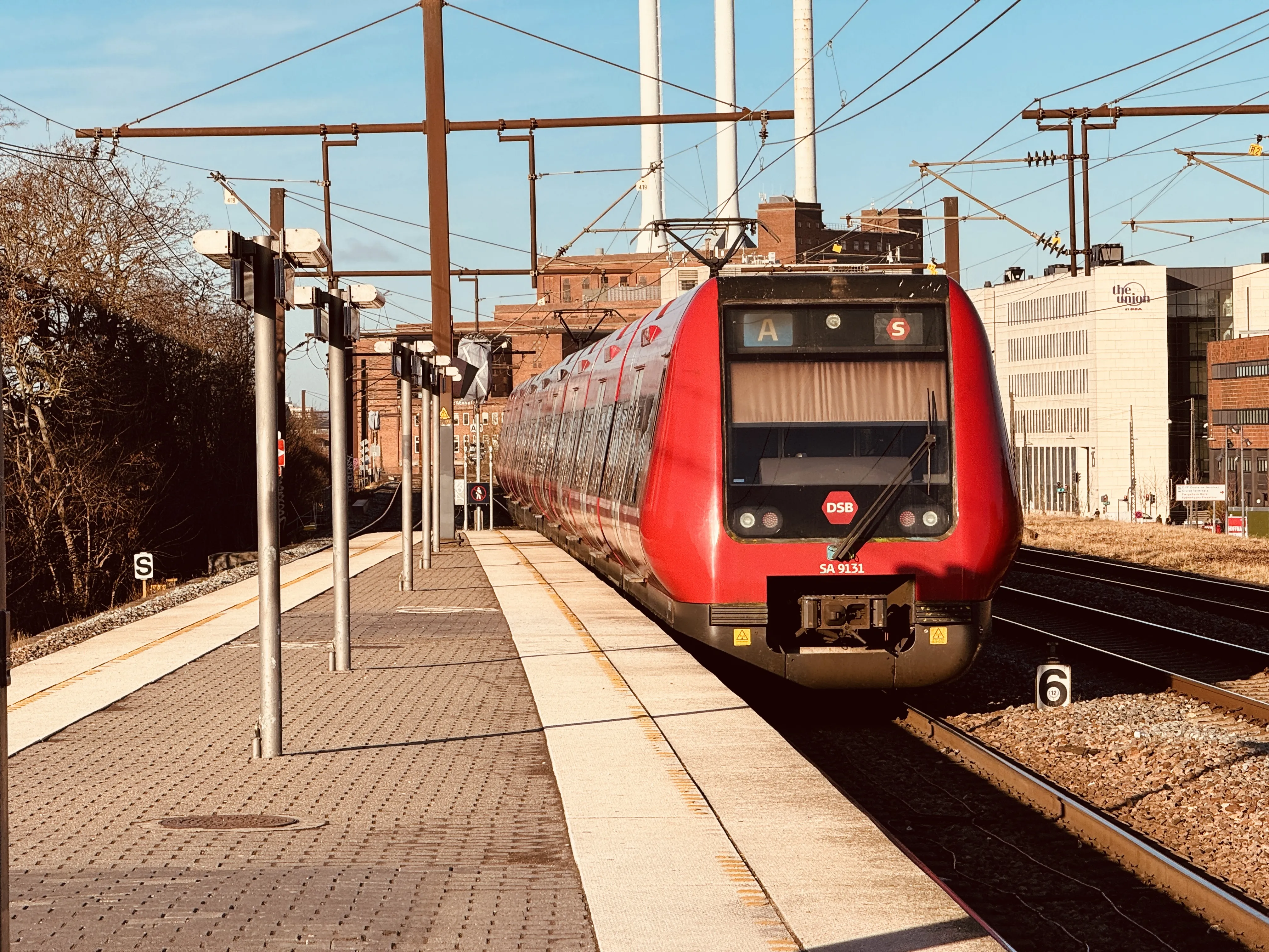 Billede af DSB SA 8131 fotograferet ud for Nordhavn S-togstrinbræt.