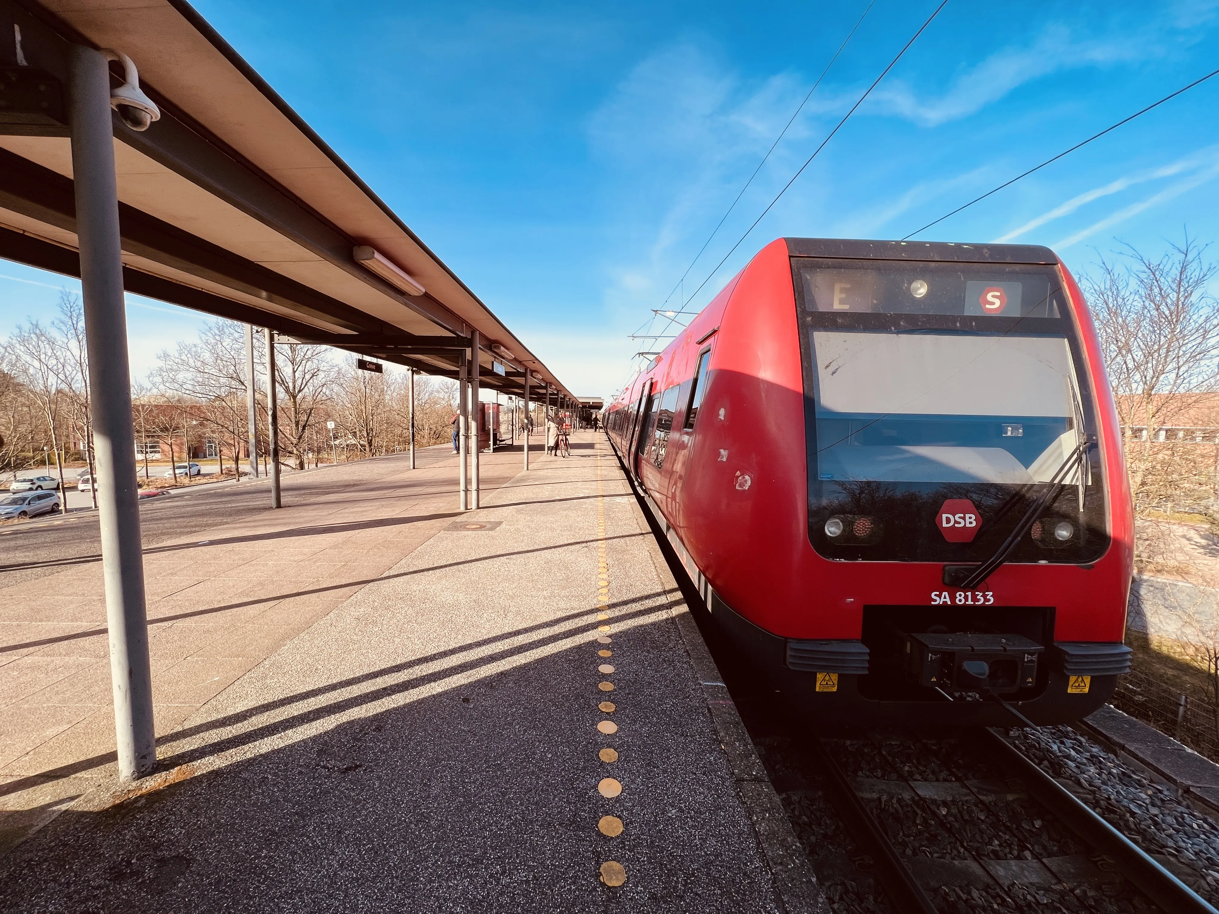 Billede af DSB SA 8133 fotograferet ud for Greve S-togstrinbræt.