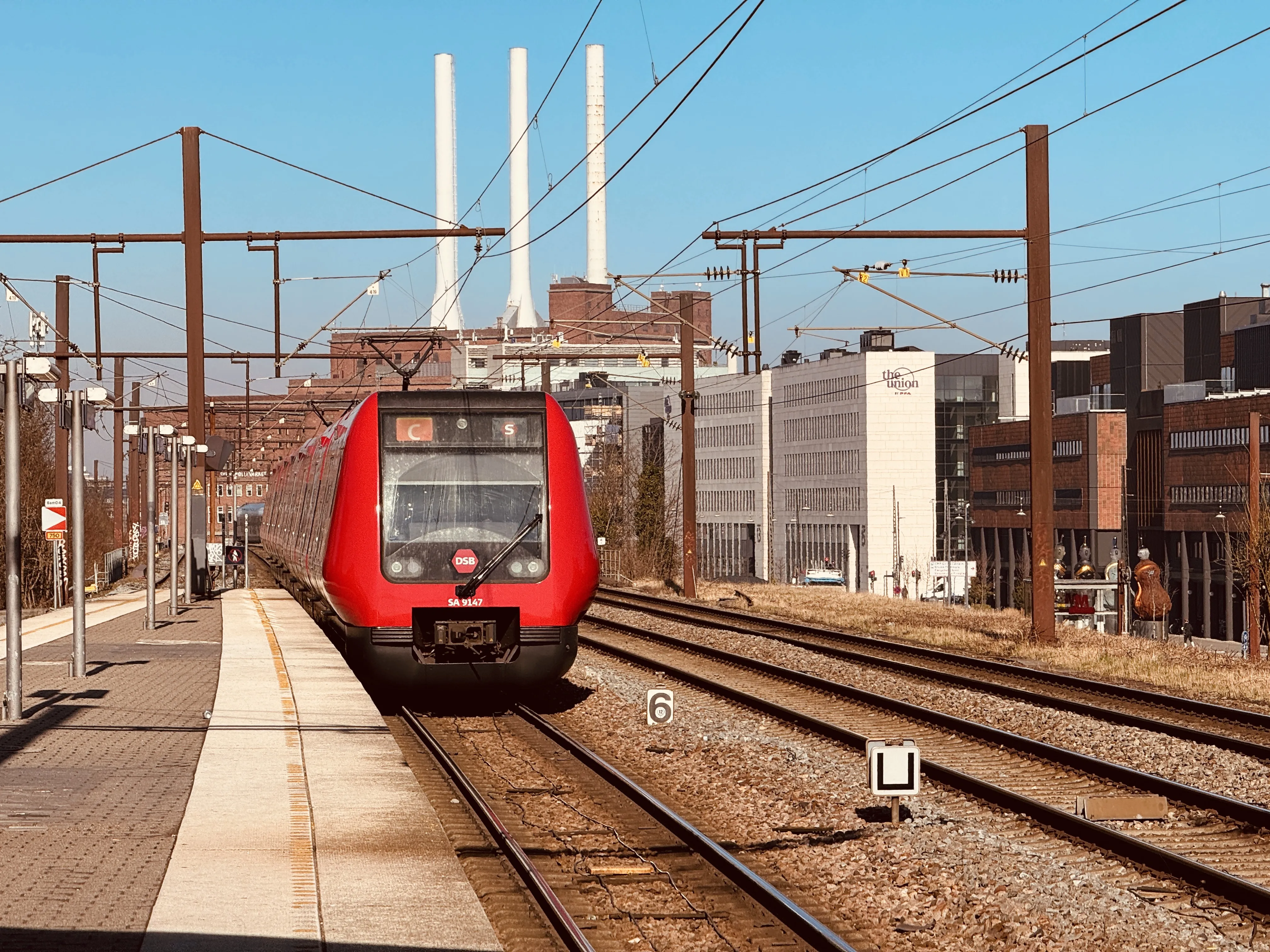 Billede af DSB SA 8147 fotograferet ud for Nordhavn S-togstrinbræt.