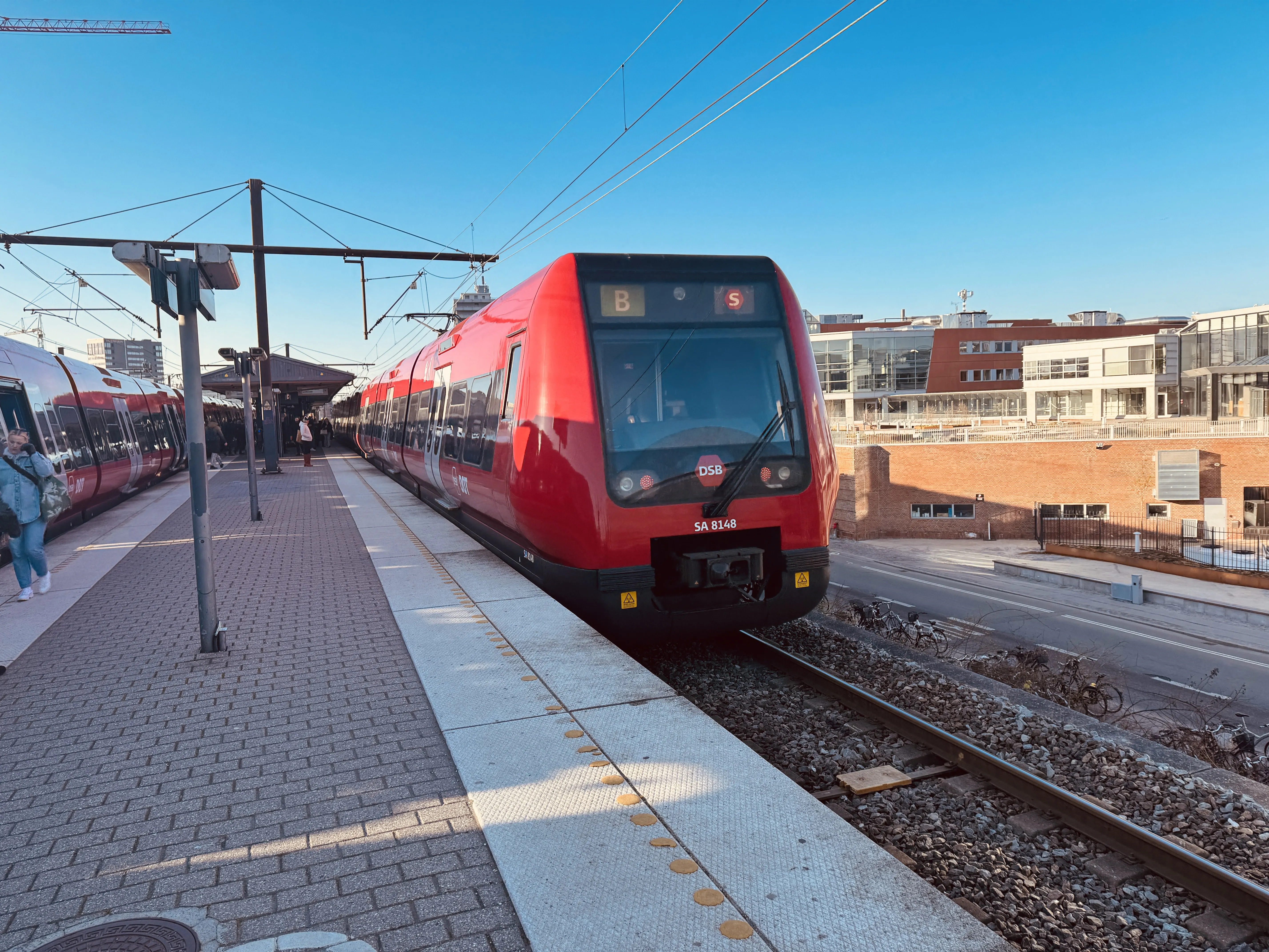 Billede af DSB SA 8148 fotograferet ud for Nordhavn S-togstrinbræt.