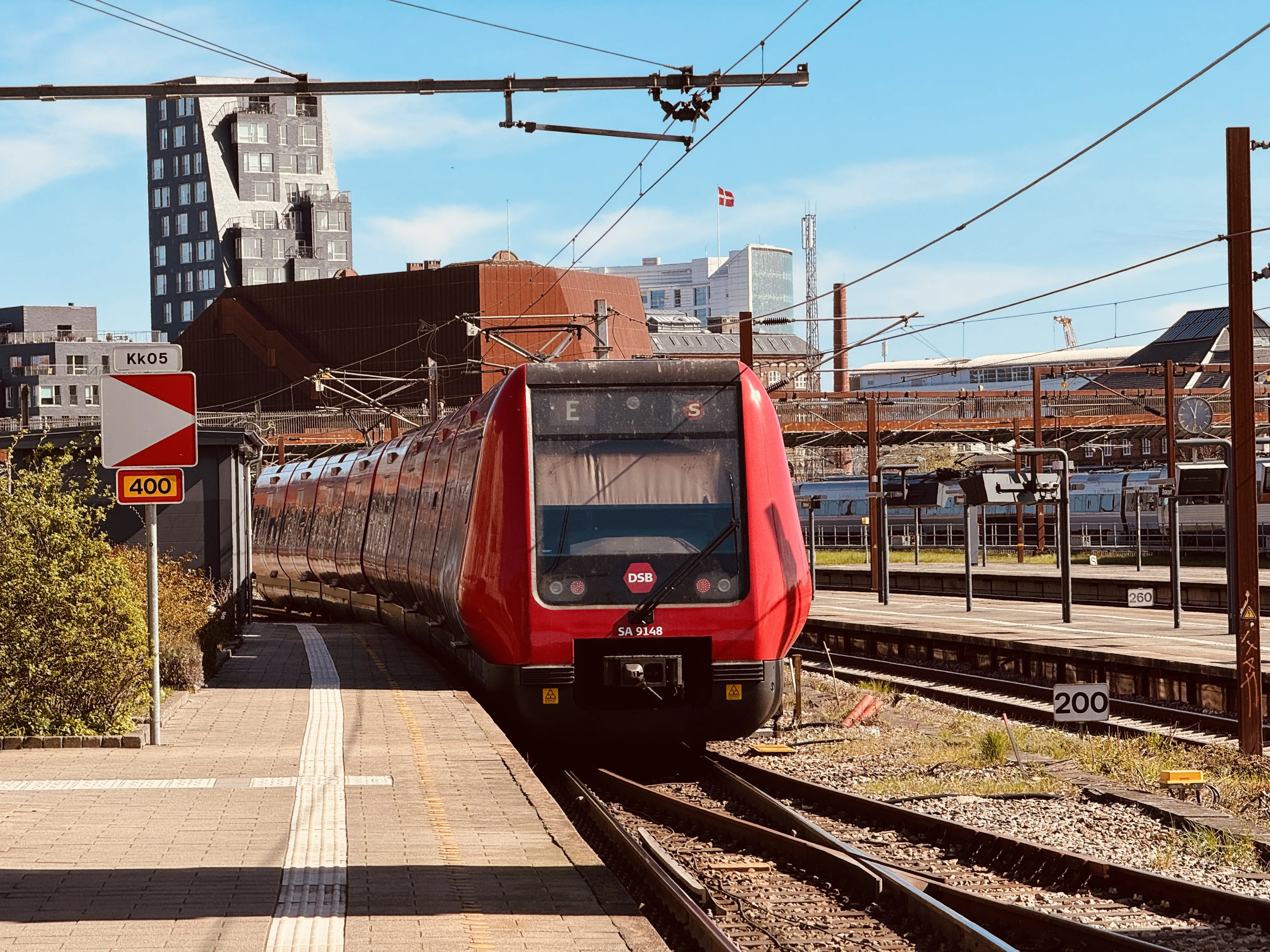 Billede af DSB SA 8148 fotograferet ud for Østerport Station.